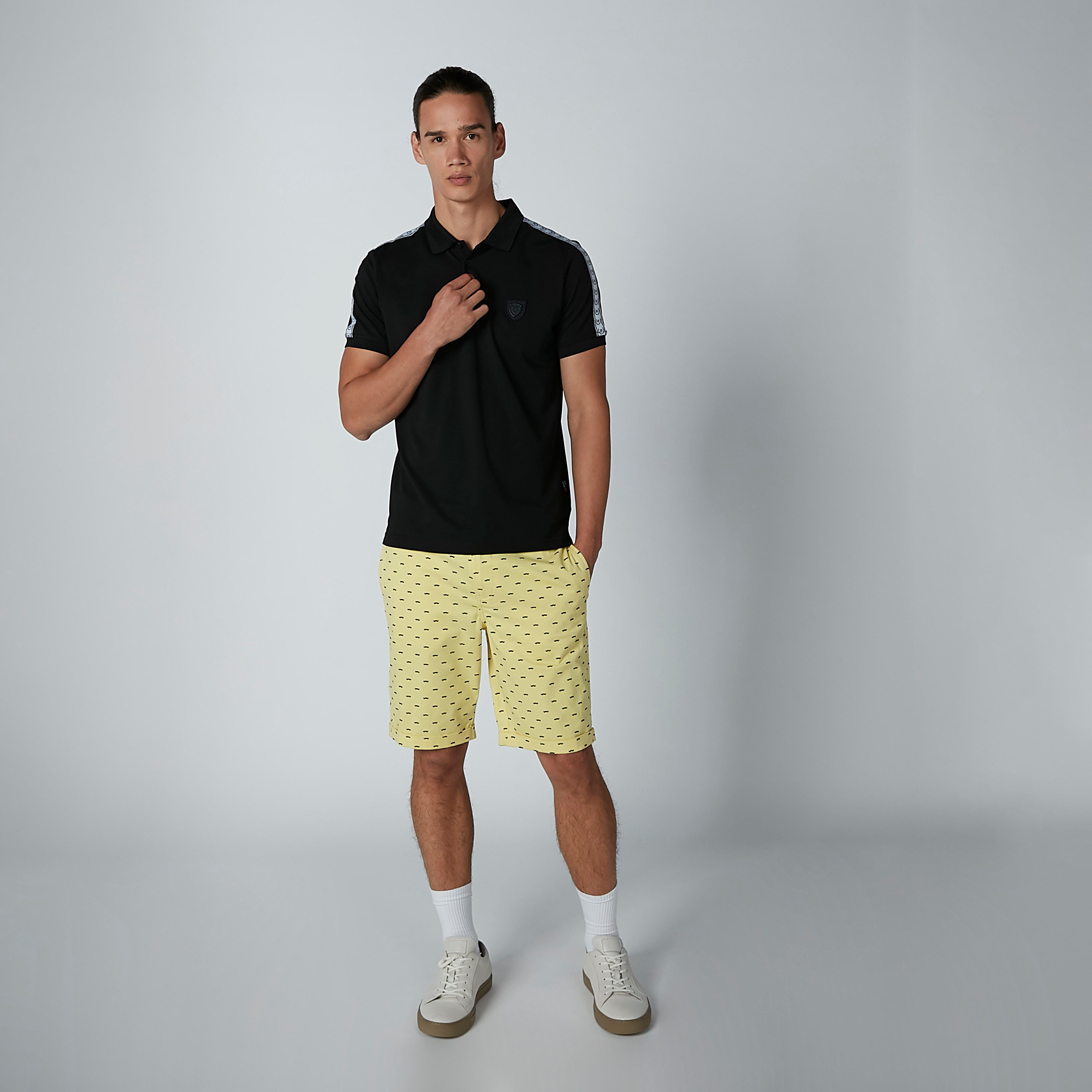 تيشيرت بياقة بولو وأكمام قصيرة وشريطة من لوم-men-clothing-tshirtsandpolos-polos-image-3