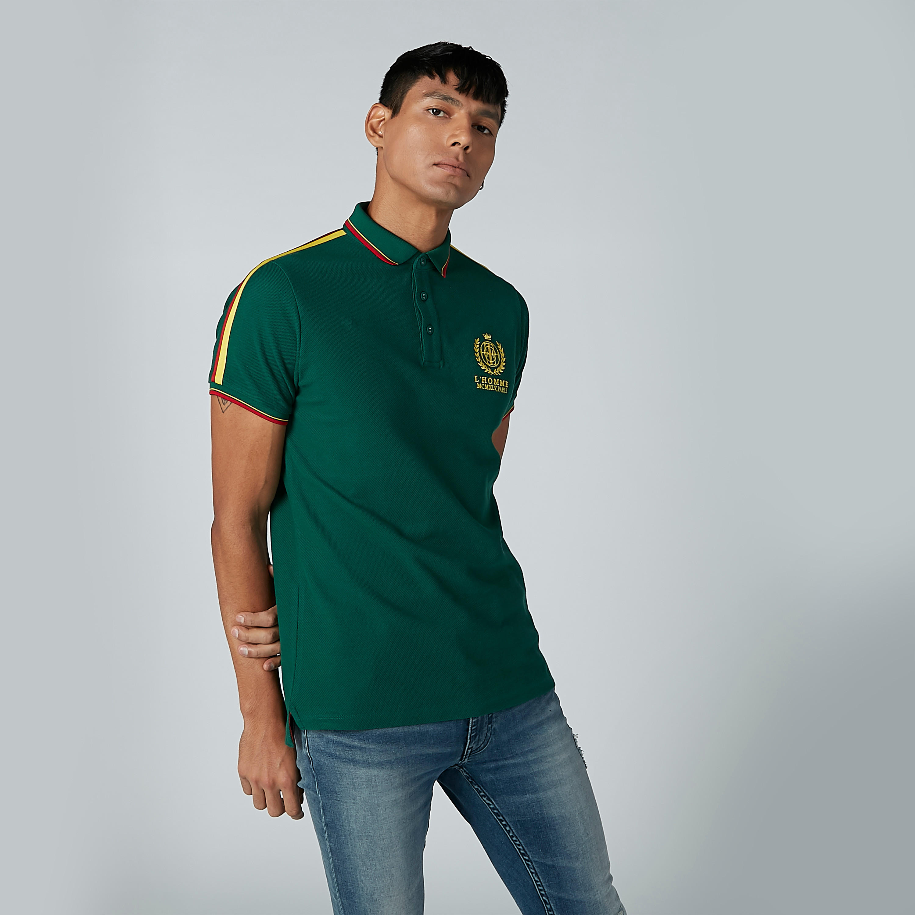 تيشيرت بياقة بولو وأكمام قصيرة وشريطة من لوم-men-clothing-tshirtsandpolos-polos-image-1