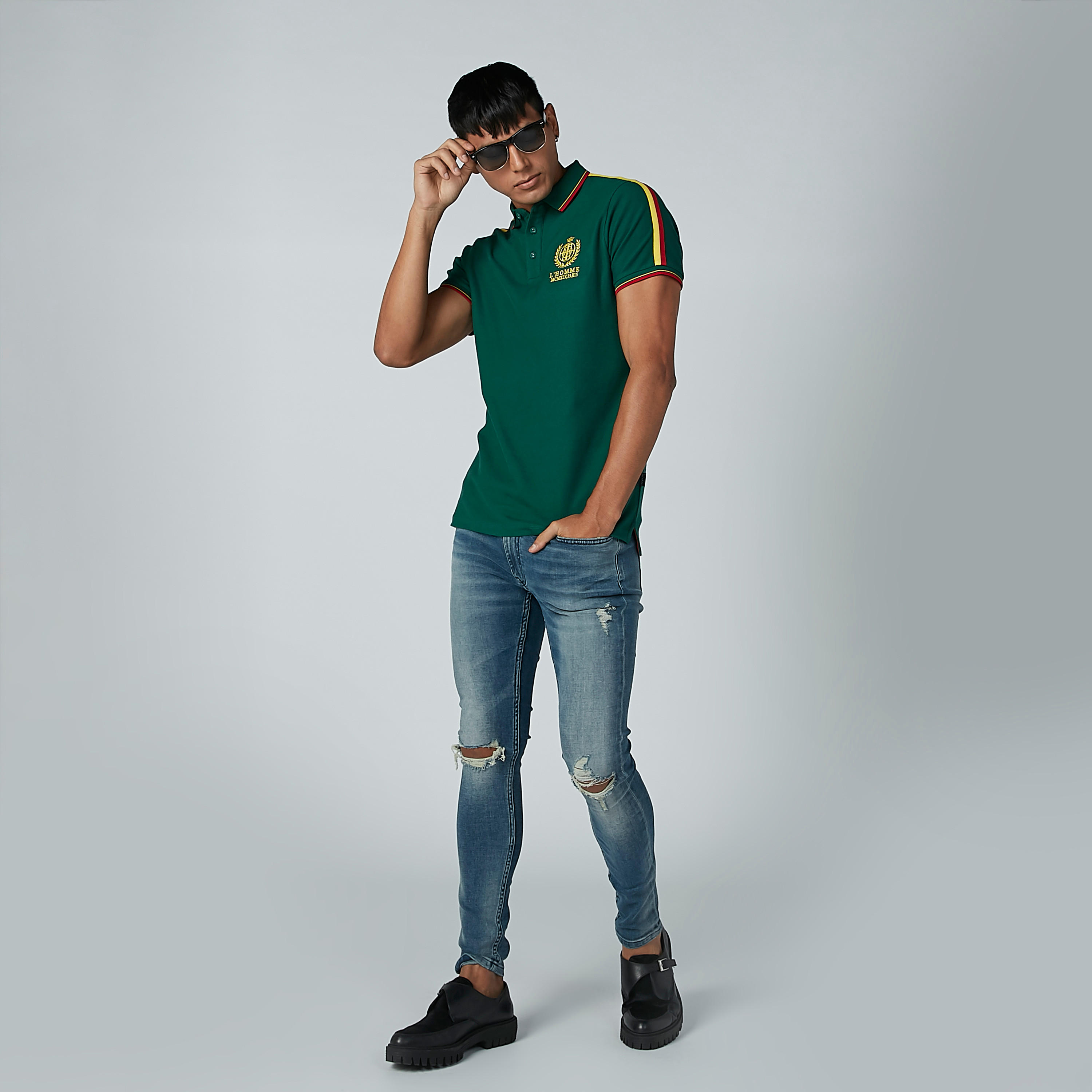 تيشيرت بياقة بولو وأكمام قصيرة وشريطة من لوم-men-clothing-tshirtsandpolos-polos-image-3