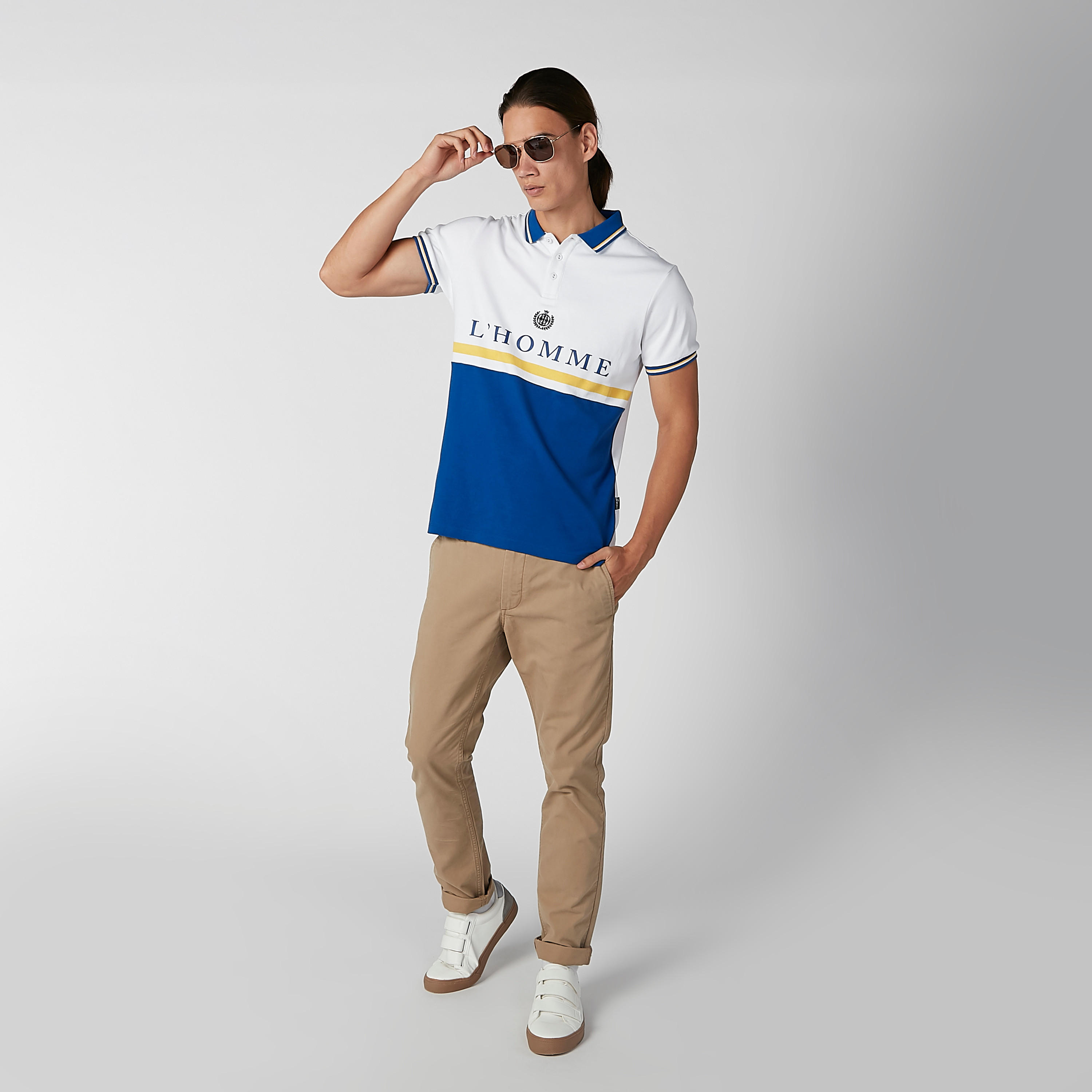 تيشيرت بقصّة سليم وتصاميم مغايرة وياقة بولو من لوم-men-clothing-tshirtsandpolos-polos-image-1