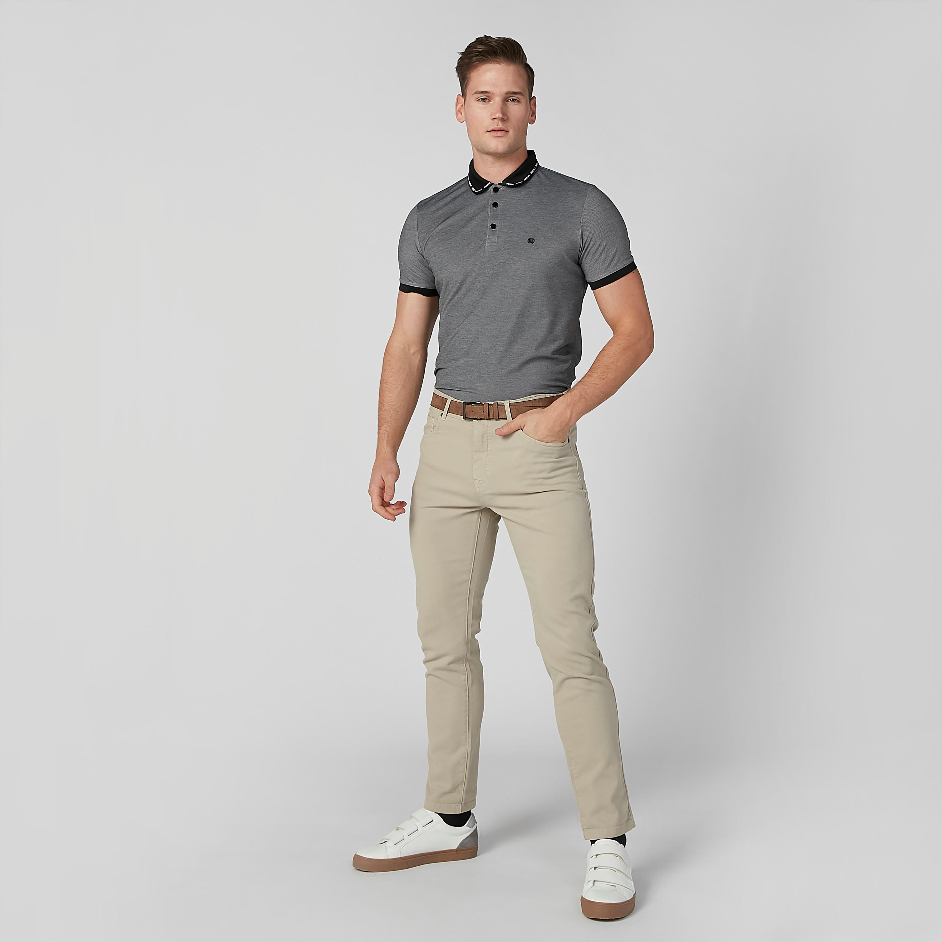 تيشيرت بارز الملمس بقصّة سليم وياقة بولو وأكمام قصيرة من لوم-men-clothing-tshirtsandpolos-polos-image-1