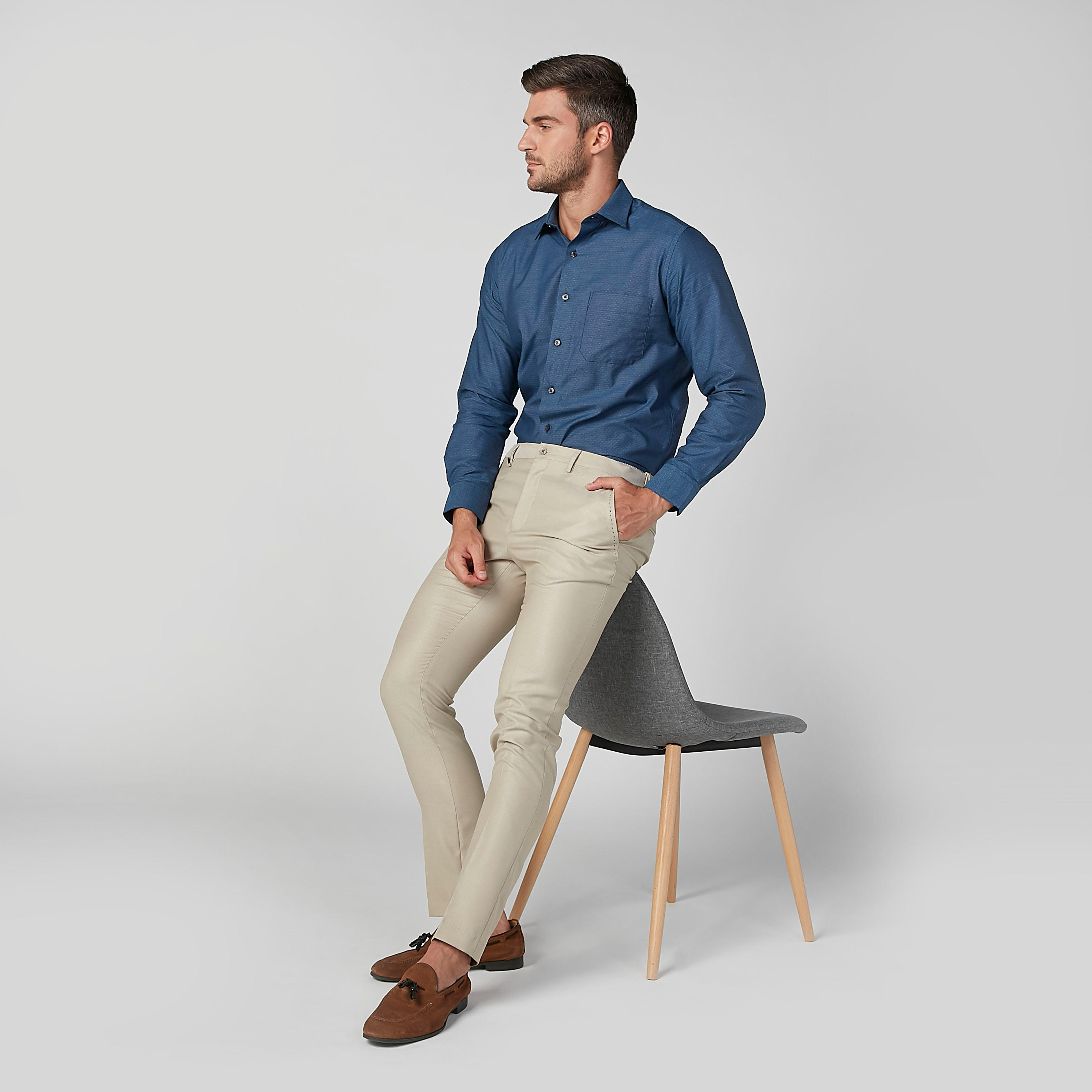 بنطال شينو طويل بقصّة سليم وجيوب من لوم-men-clothing-bottoms-trousersandchinos-trousers-image-1