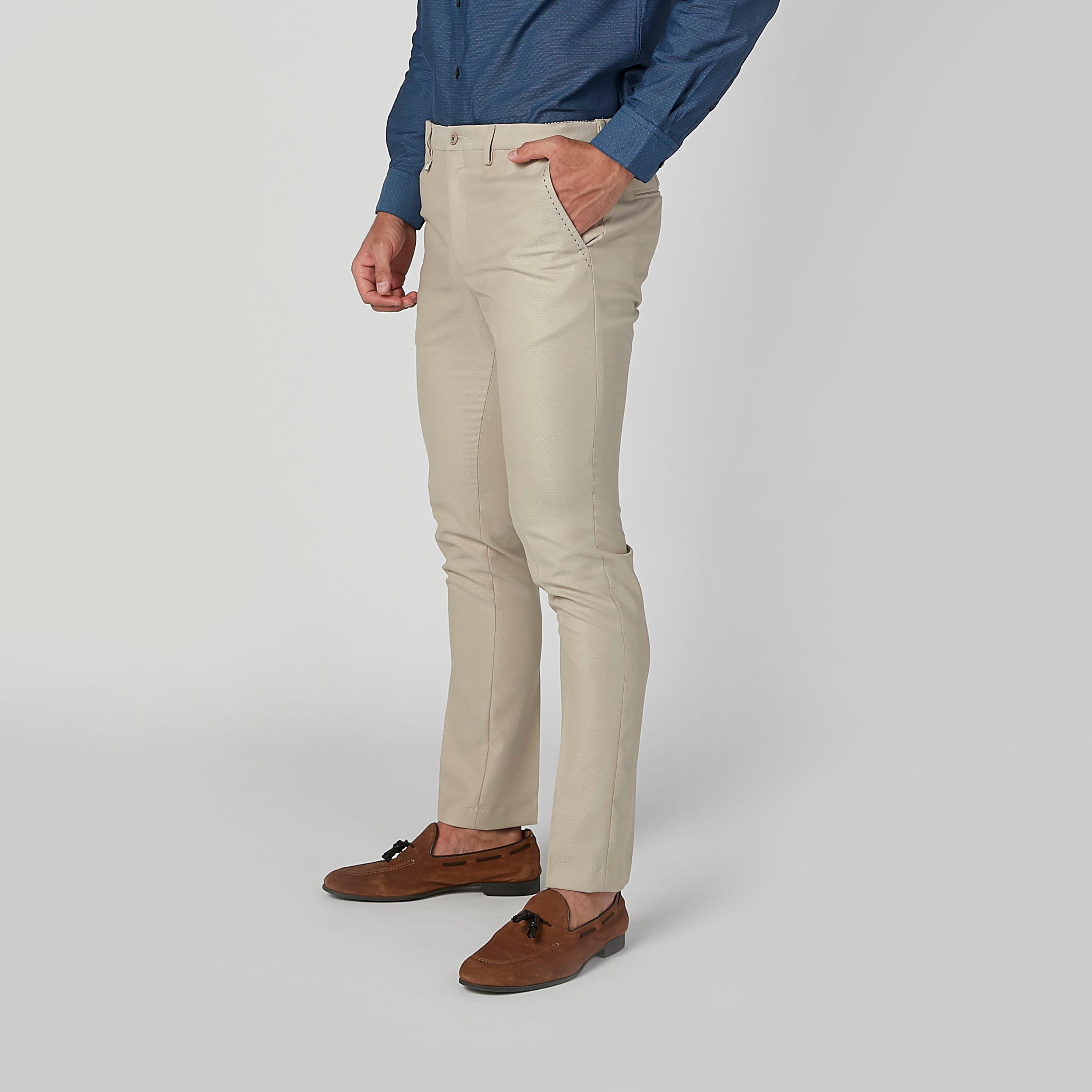 بنطال شينو طويل بقصّة سليم وجيوب من لوم-men-clothing-bottoms-trousersandchinos-trousers-image-3
