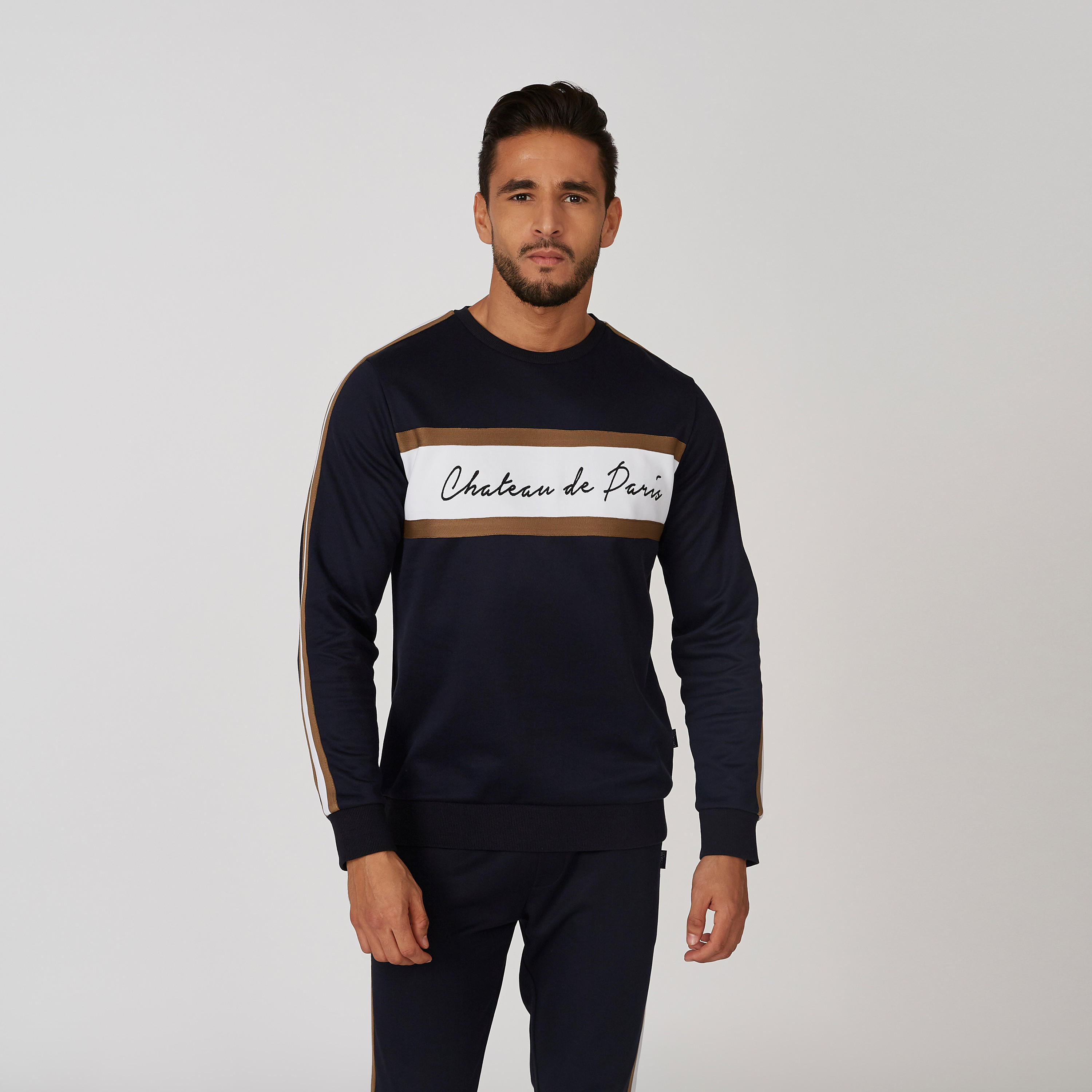 سويت شيرت بياقة ضيّقة وأكمام طويلة وطبعات من لوم-men-winterwear-hoodiesandsweatshirts-image-1