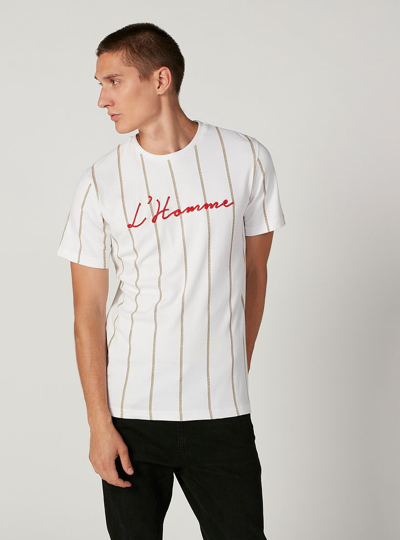 تيشيرت مطرز بياقة مستديرة وأكمام قصيرة من لوم-men-clothing-tshirtsandpolos-tshirts-image-1