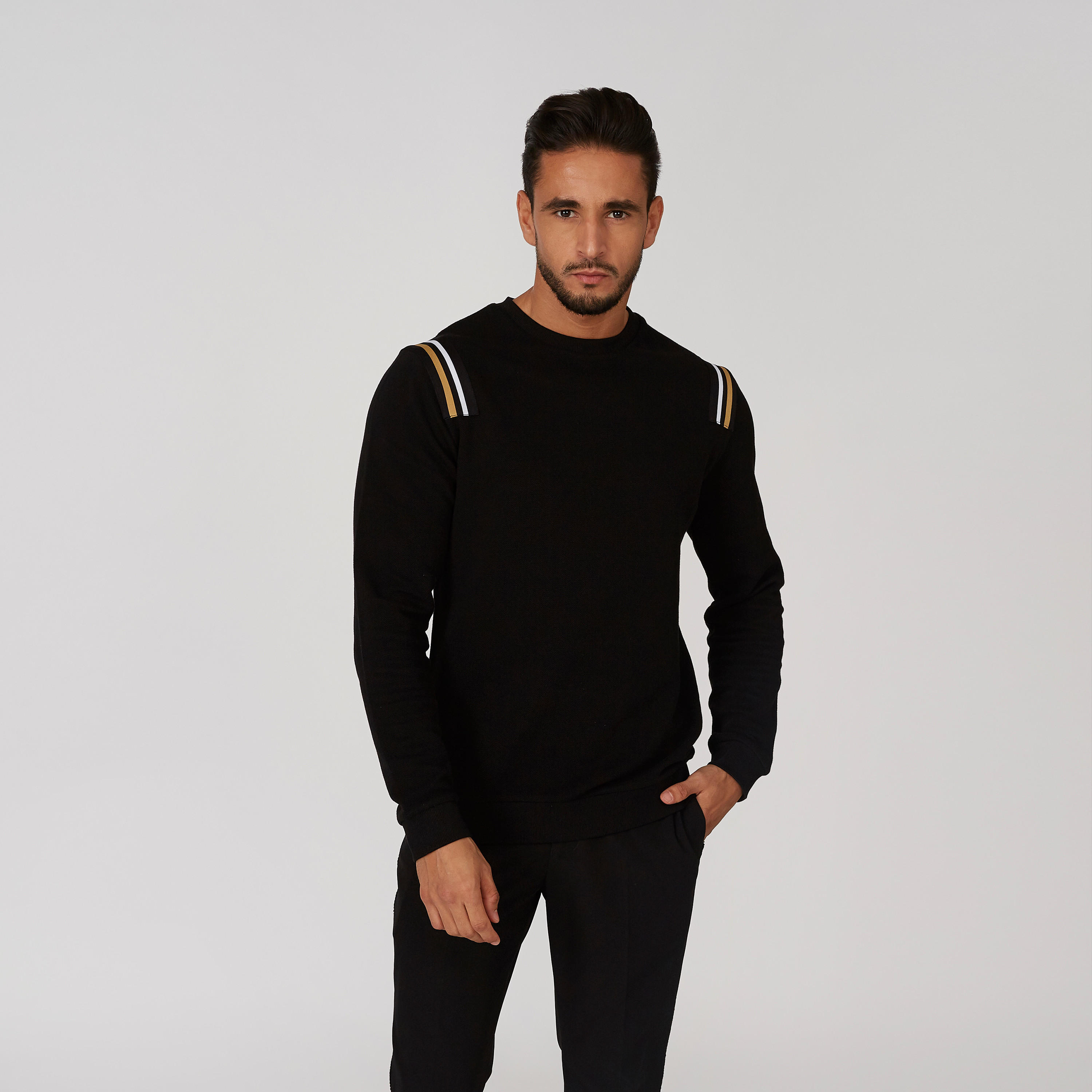سويت شيرت بياقة ضيّقة وأكمام طويلة من لوم-men-winterwear-hoodiesandsweatshirts-image-1