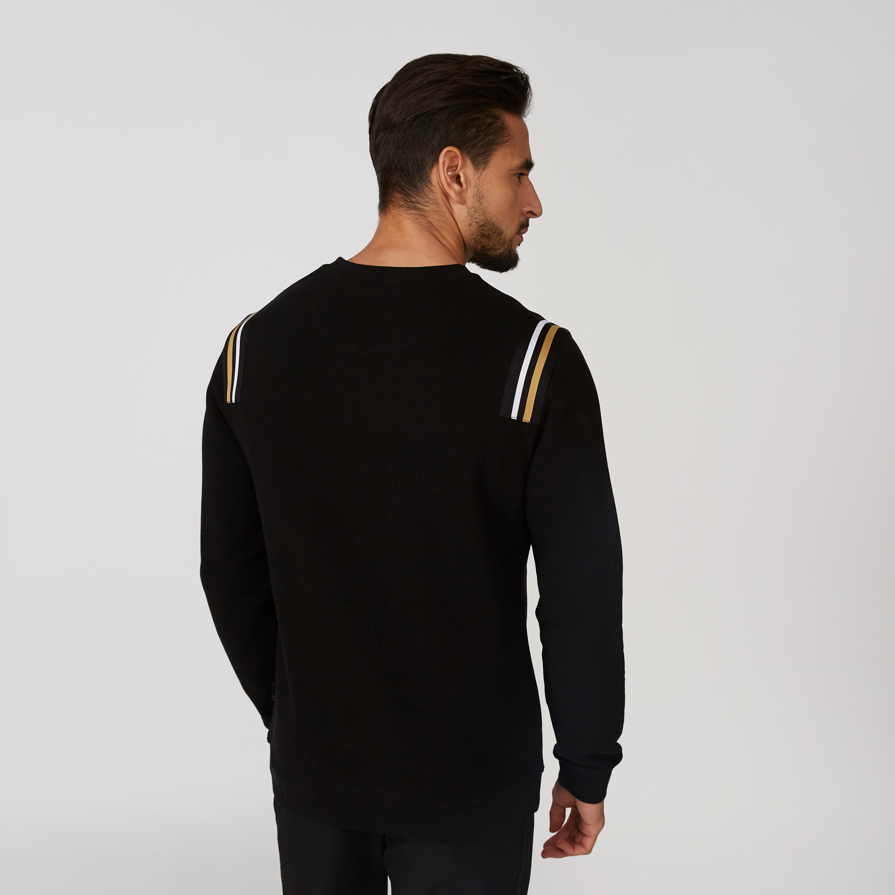سويت شيرت بياقة ضيّقة وأكمام طويلة من لوم-men-winterwear-hoodiesandsweatshirts-image-2