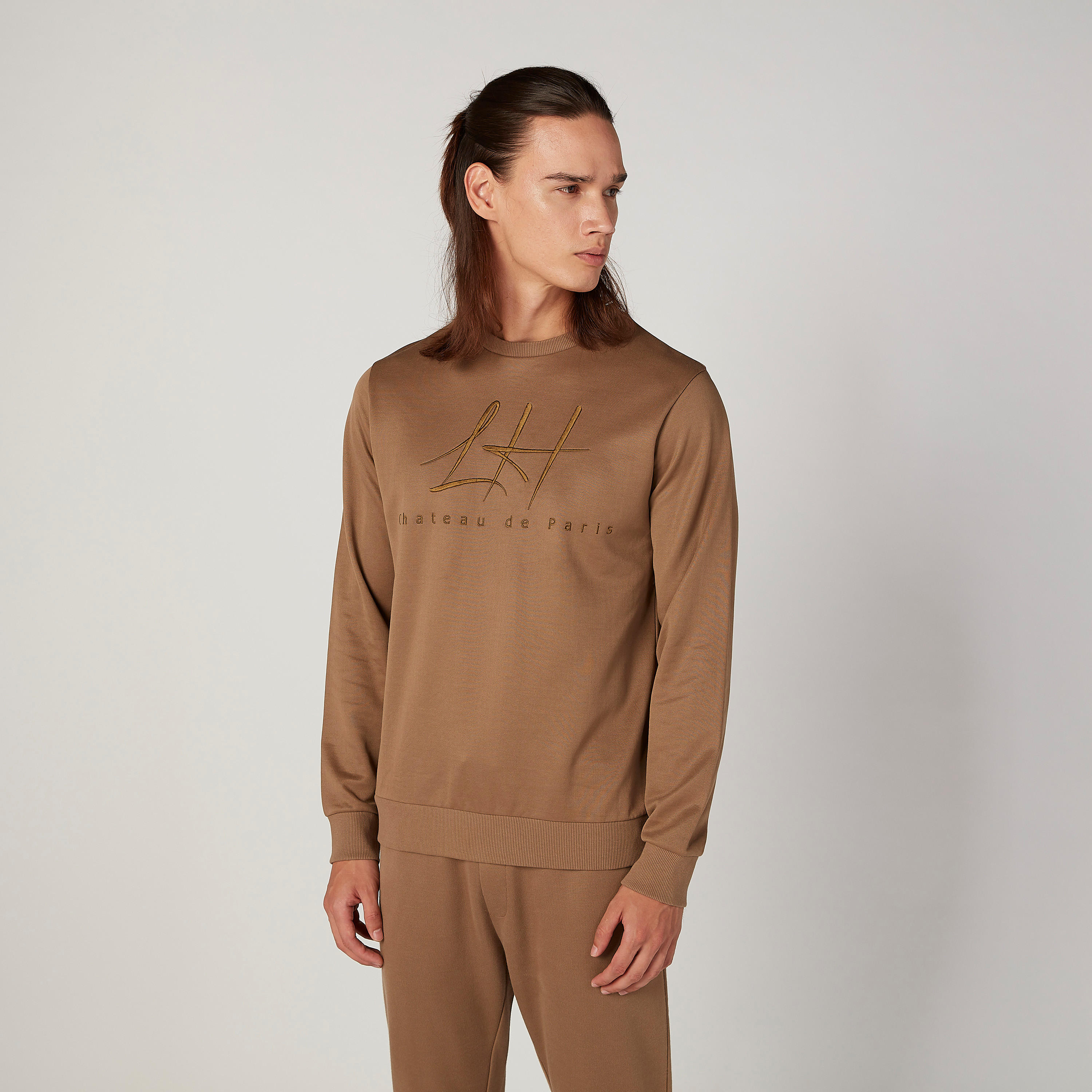 سويت شيرت مطرّز بأكمام طويلة وياقة ضيقة من لوم-men-winterwear-hoodiesandsweatshirts-image-1