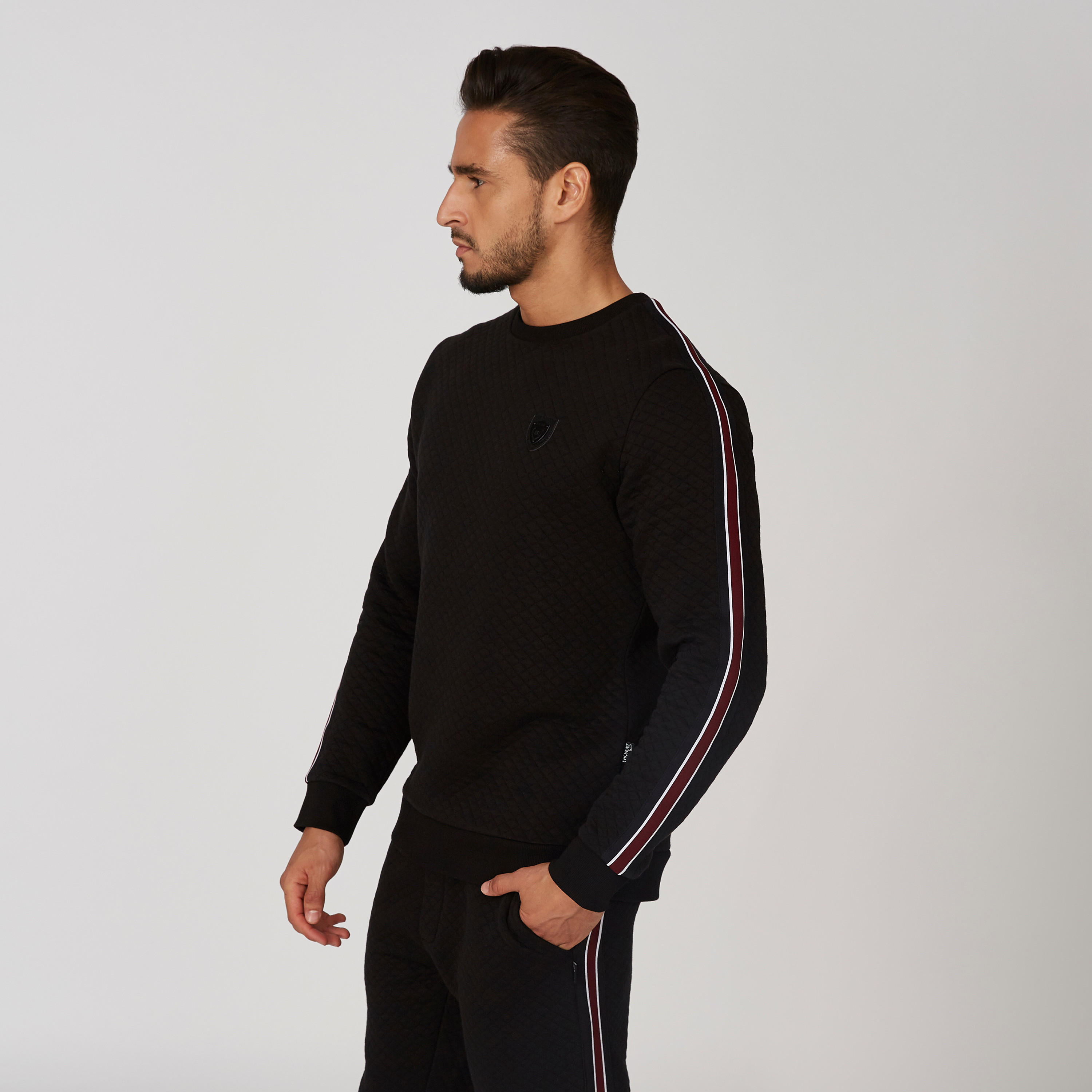 سويت شيرت مقلّم بياقة مستديرة وأكمام طويلة من لوم-men-winterwear-hoodiesandsweatshirts-image-3