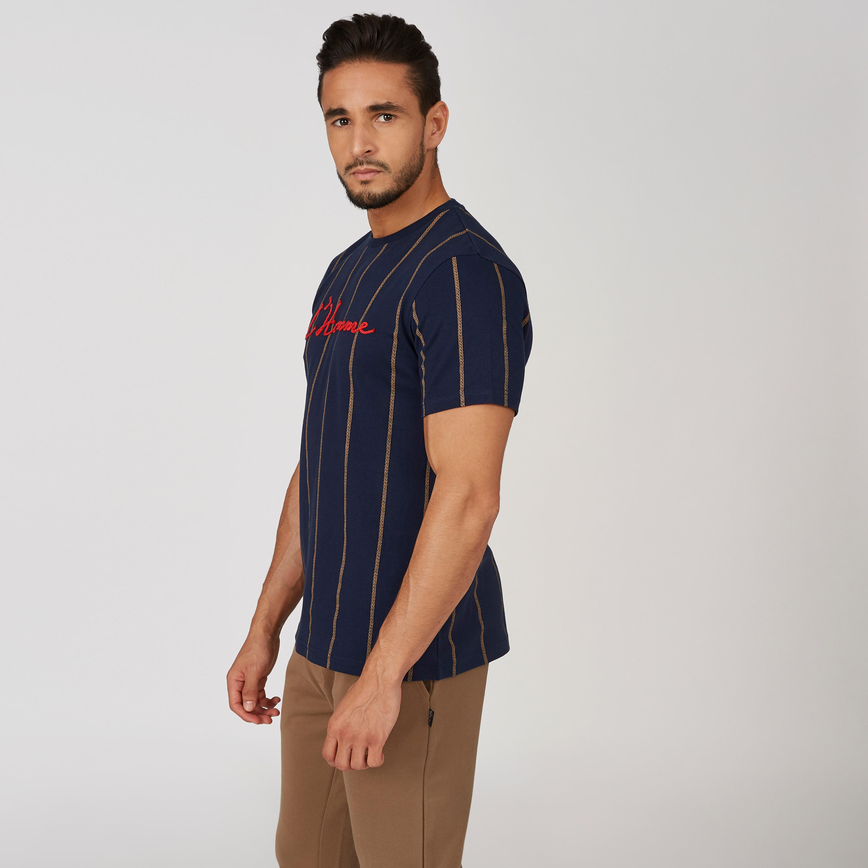 تيشيرت مطرز بياقة ضيّقة وأكمام قصيرة من لوم-men-clothing-tshirtsandpolos-tshirts-image-4
