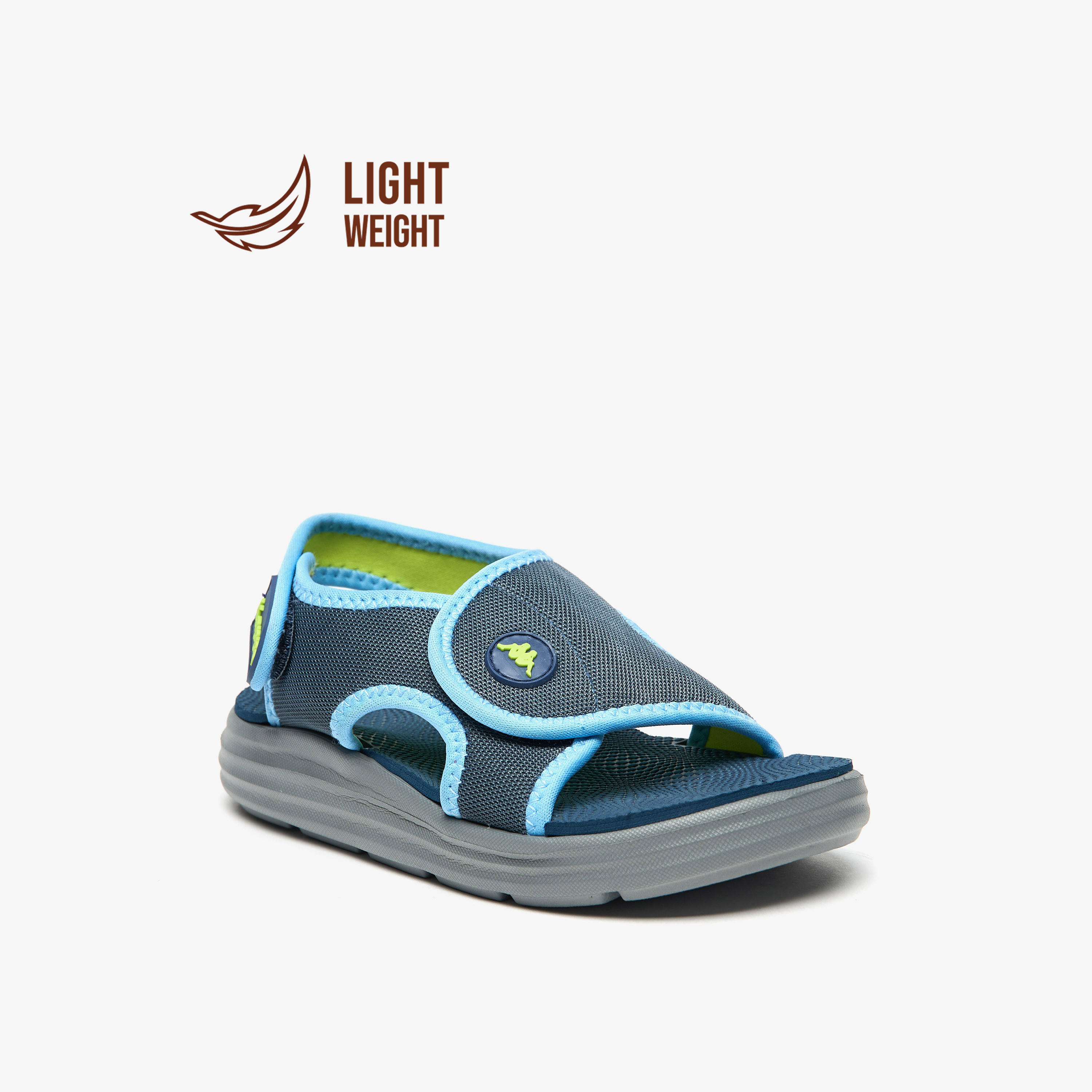 صندل خفيف الوزن بحزام إغلاق خلفي وتفاصيل الشعار للأولاد من كابا-boys-shoes-sandals-image-1
