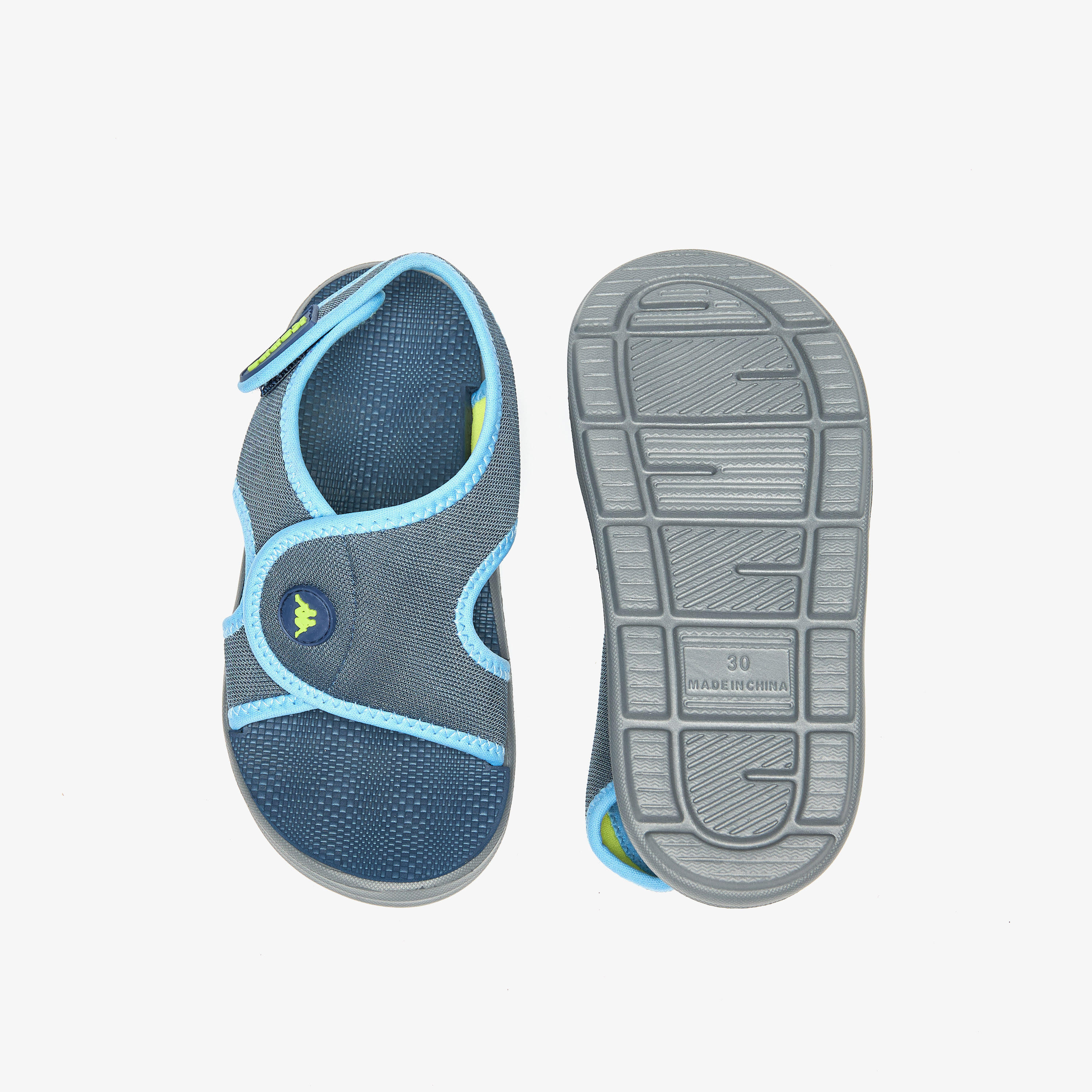 صندل خفيف الوزن بحزام إغلاق خلفي وتفاصيل الشعار للأولاد من كابا-boys-shoes-sandals-image-4