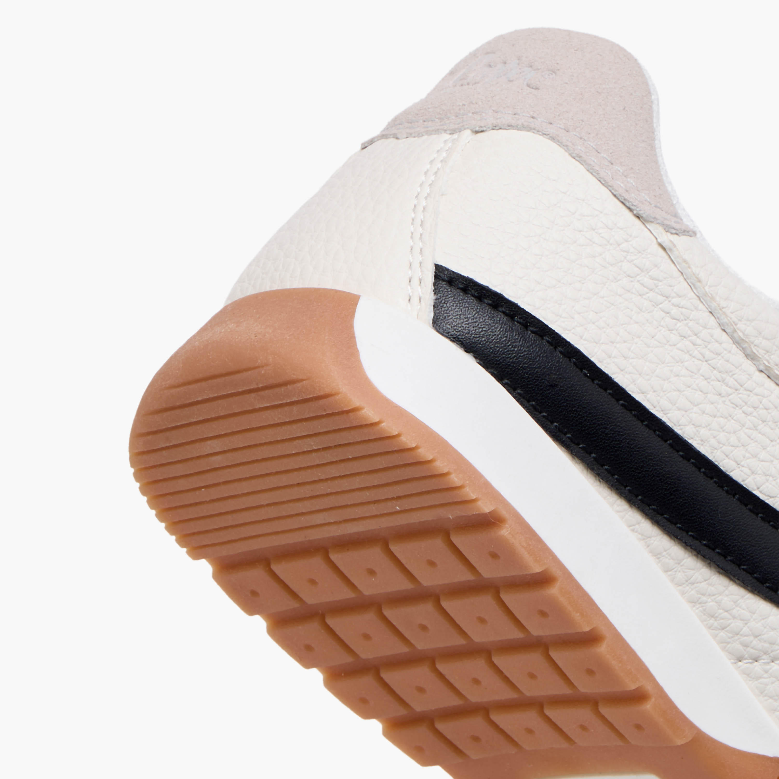 حذاء سنيكرز برباط إغلاق للنساء من لي كوبر-women-shoes-sneakers-image-1