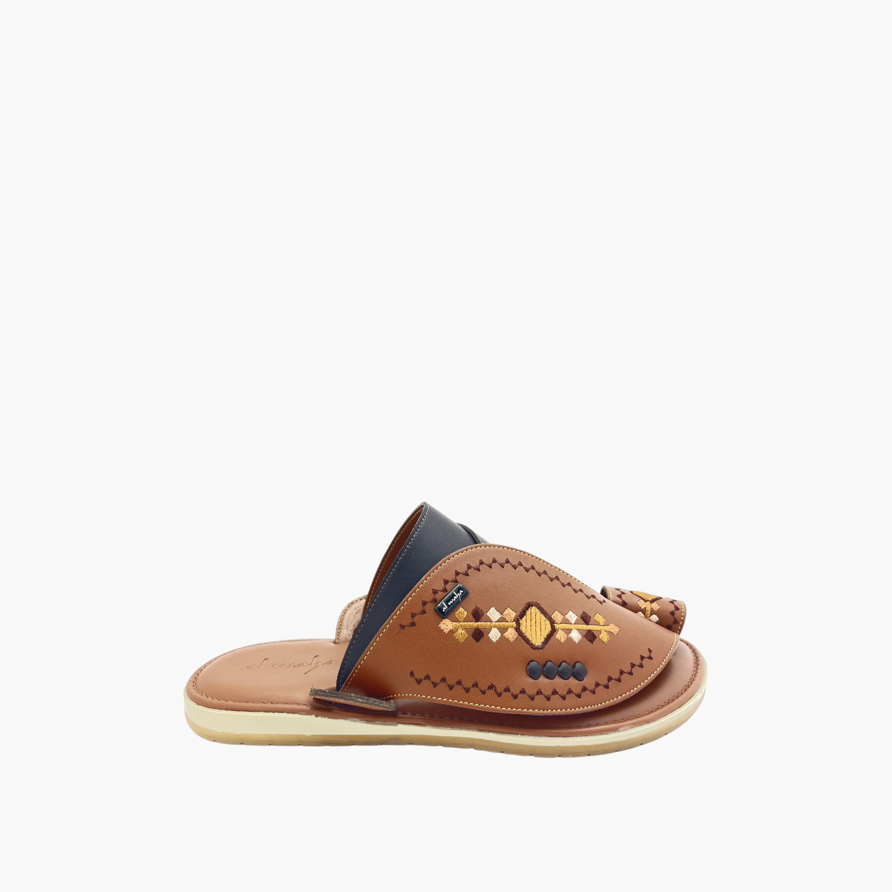 صندل عربي مطرّز سهل الارتداء بحلقة إصبع من الواحة-men-shoes-sandals-image-2