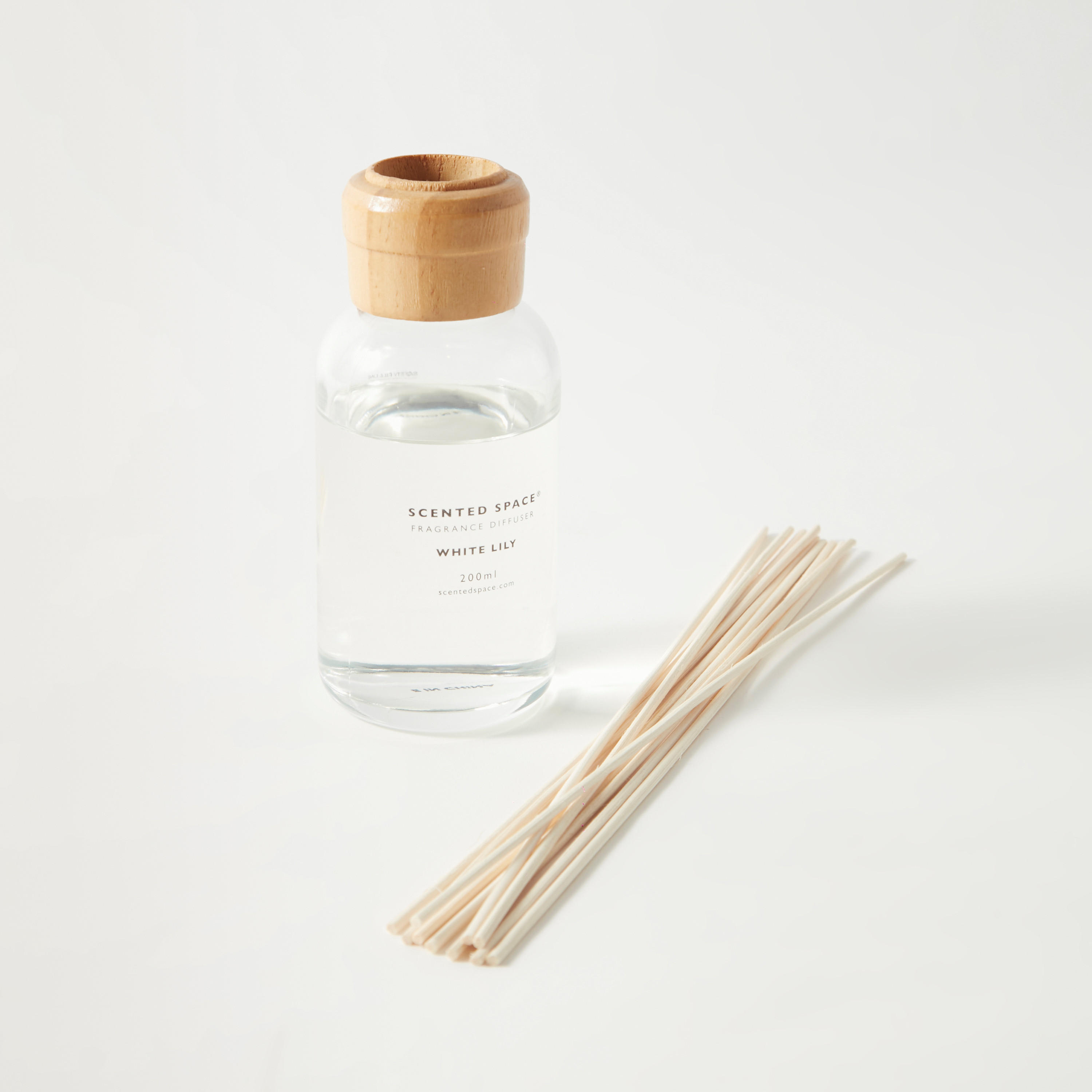 Scented Space White Lily Fragrance Reed Diffuser - 200 ml-household-homefragrance-reeddiffusers-image-2