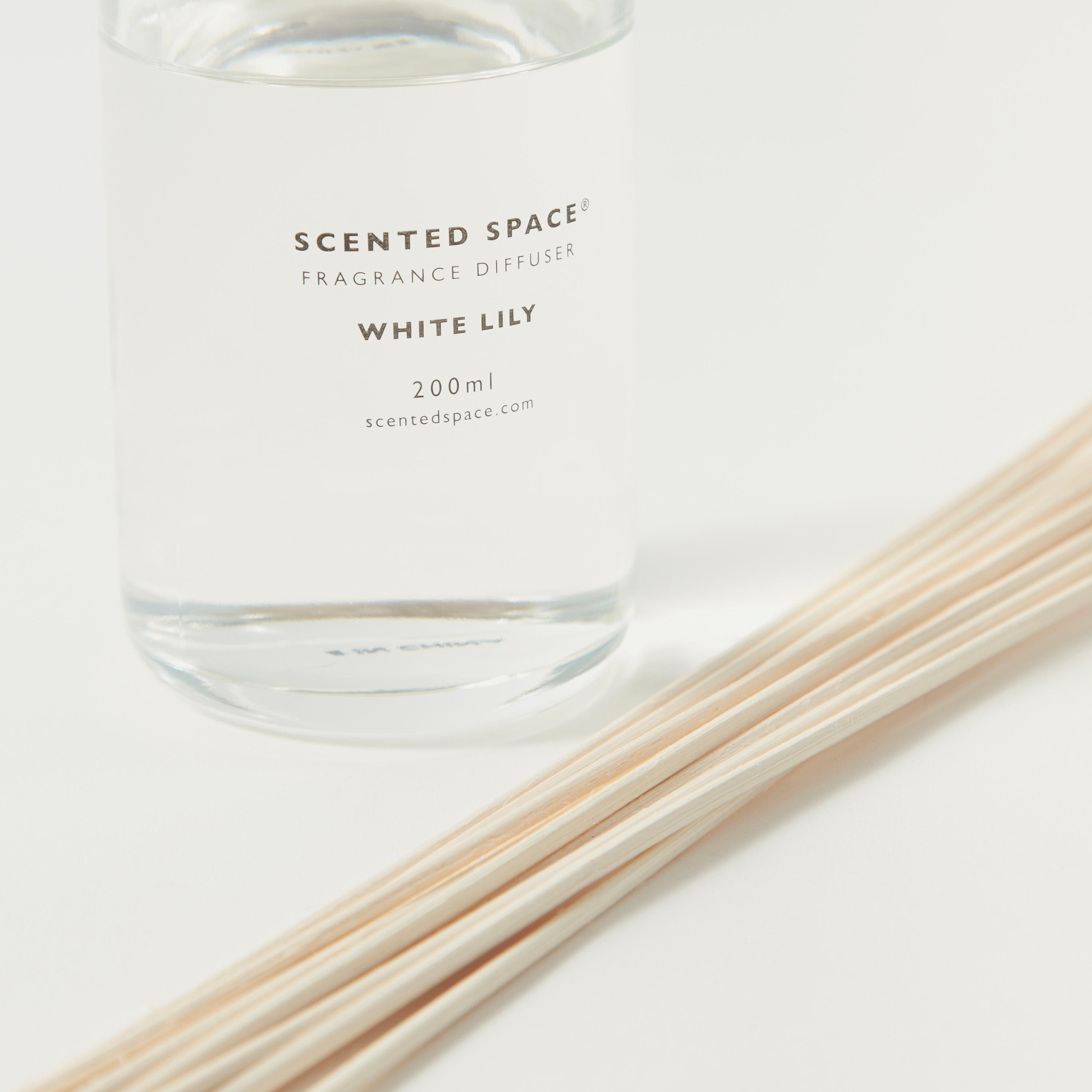 Scented Space White Lily Fragrance Reed Diffuser - 200 ml-household-homefragrance-reeddiffusers-image-3