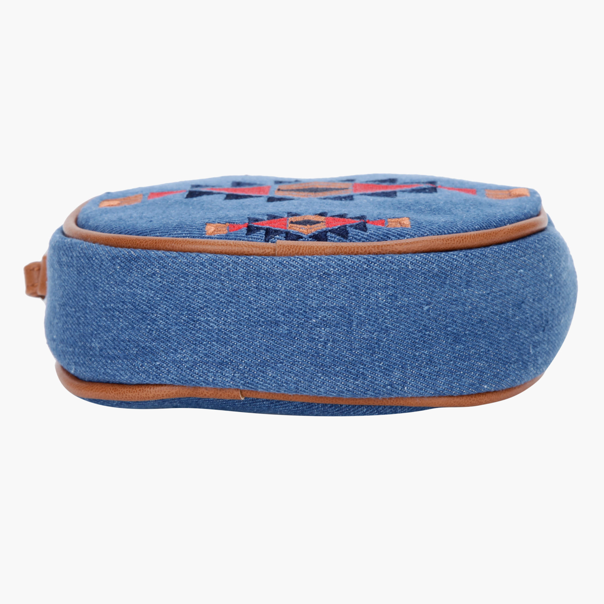 Printed Travel Pouch-women-bagsandwallets-wallets-image-4