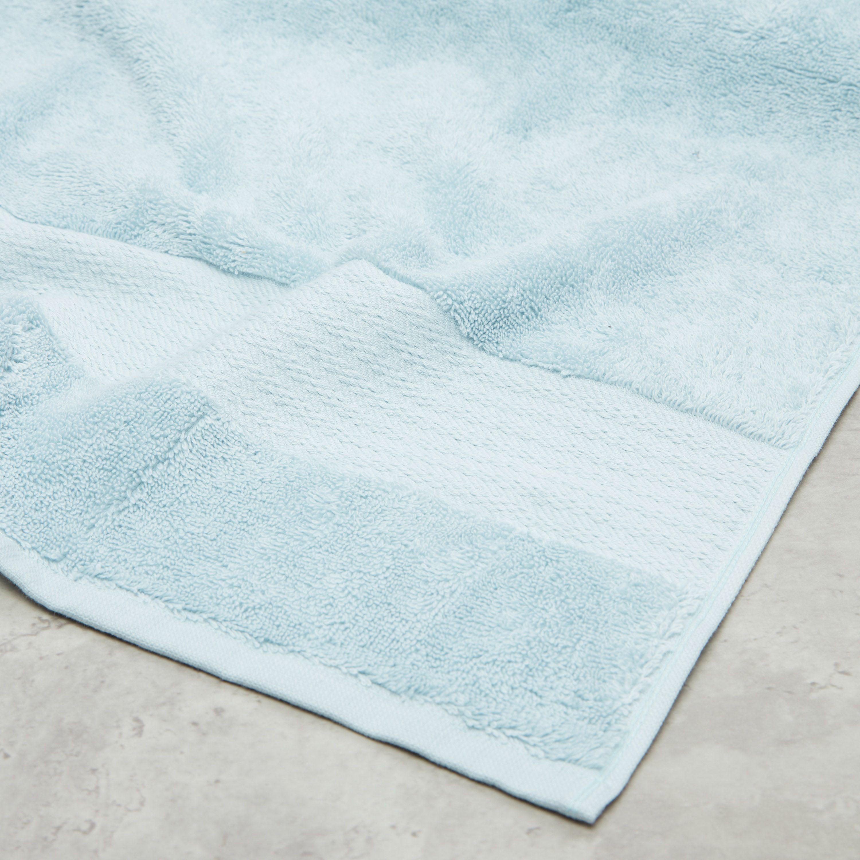 Plush Textured Bath Towel - 140x70 cms-household-bathandlaundry-bathlinen-towels-image-3