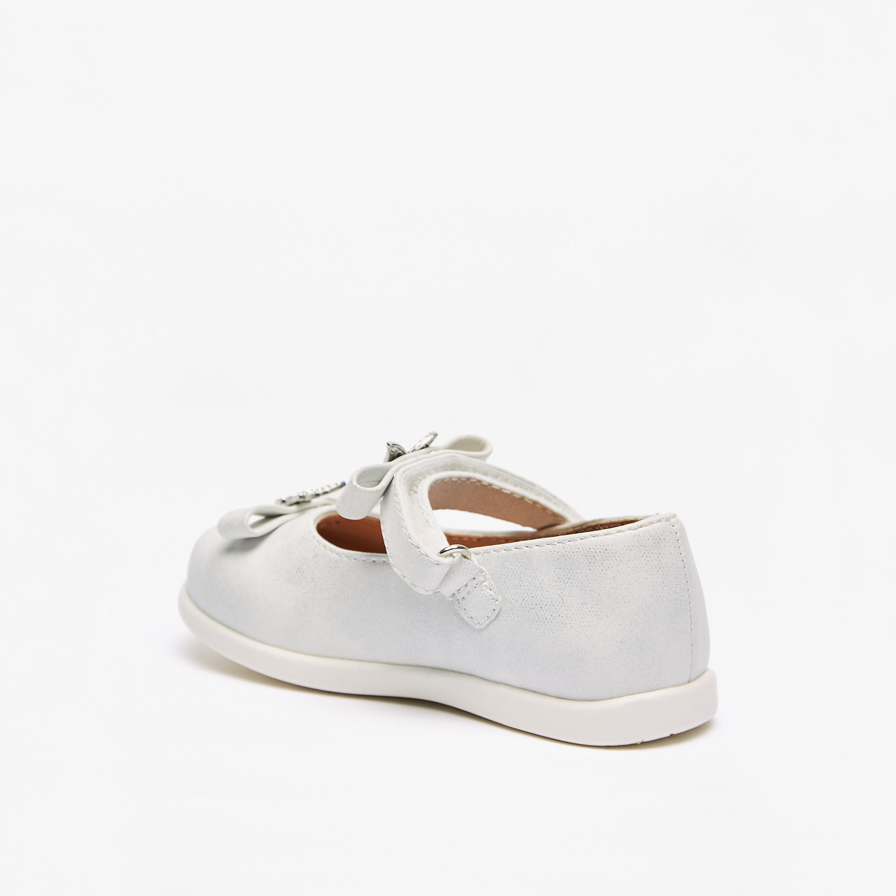 حذاء ماري جين خفيف الوزن بشريط إغلاق لاصق وحُلية فراشة من بيرفيت-girls-shoes-maryjanes-image-2