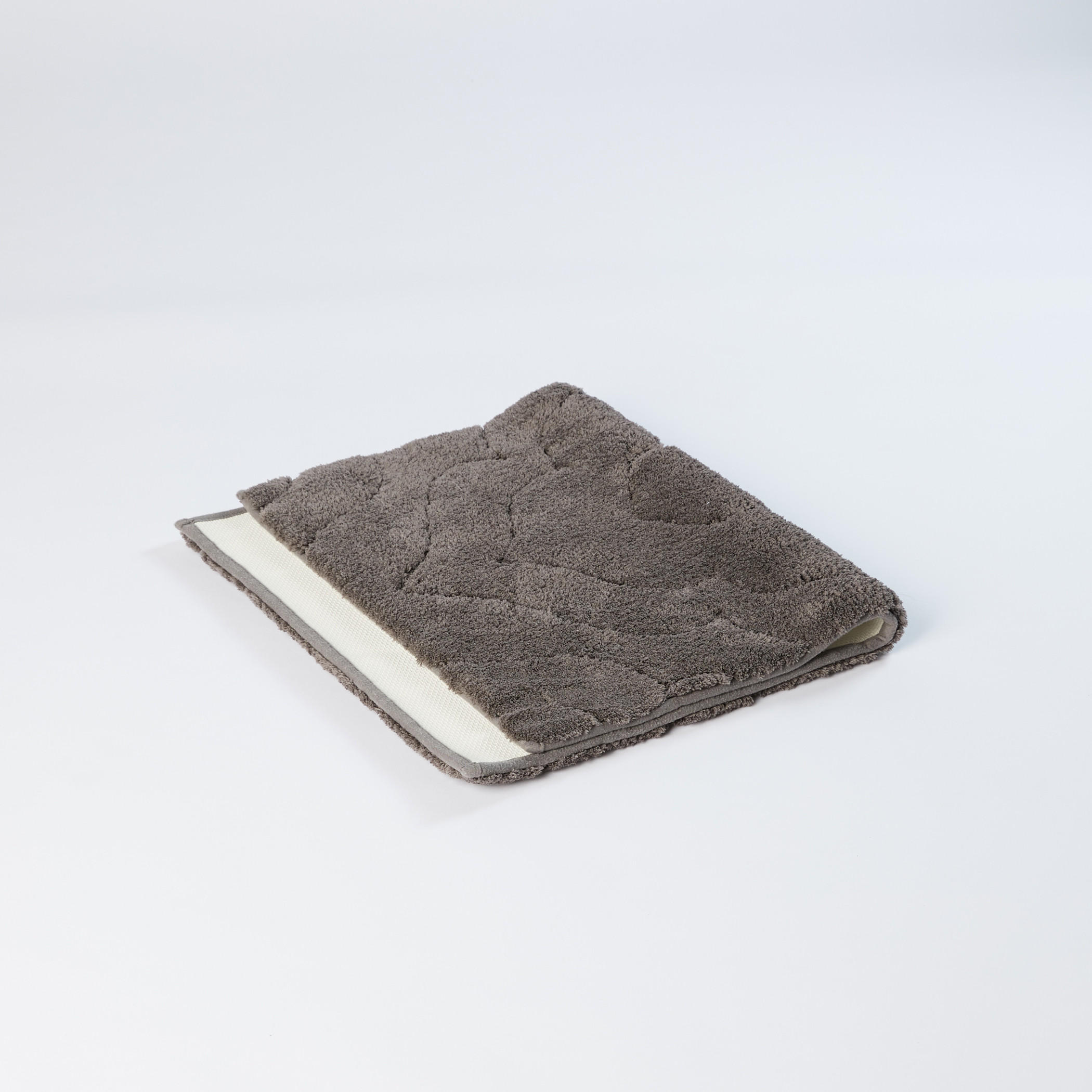 Textured Anti-Skid Foldable Rug - 50x80 cms-household-rugsandcarpets-rugs-image-3