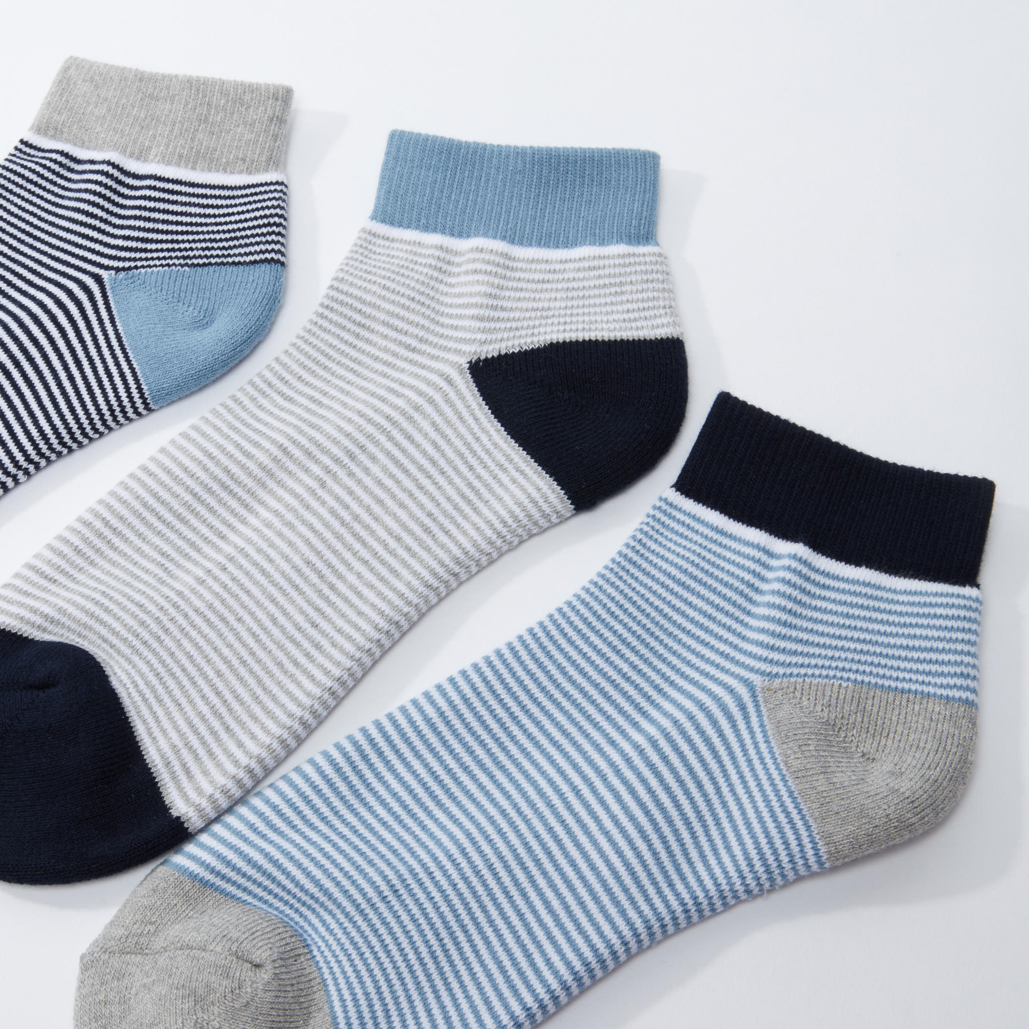جوارب مقلّمة بطول الكاحل - طقم من 3 ازواج-men-socks-image-3