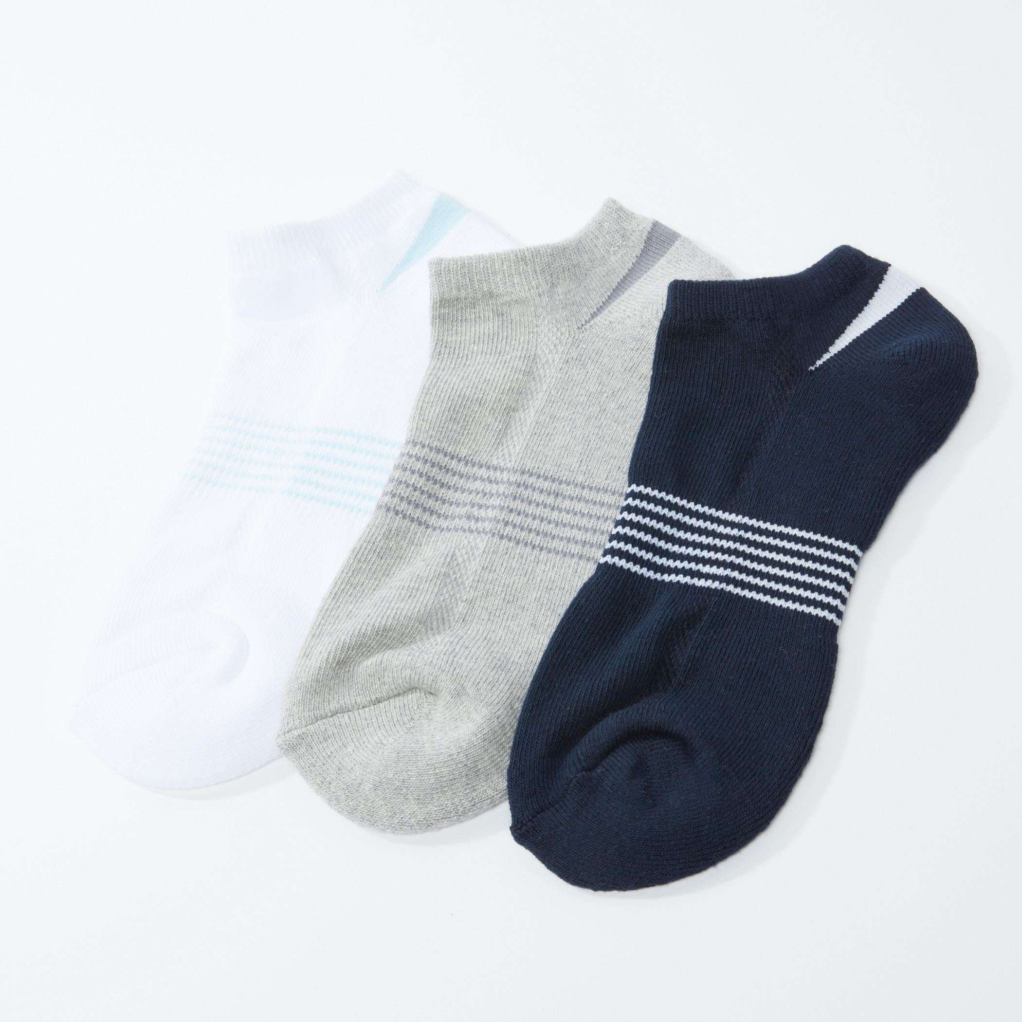 جوارب مقلّمة بطول الكاحل - طقم من 3 أزواج-men-socks-image-1
