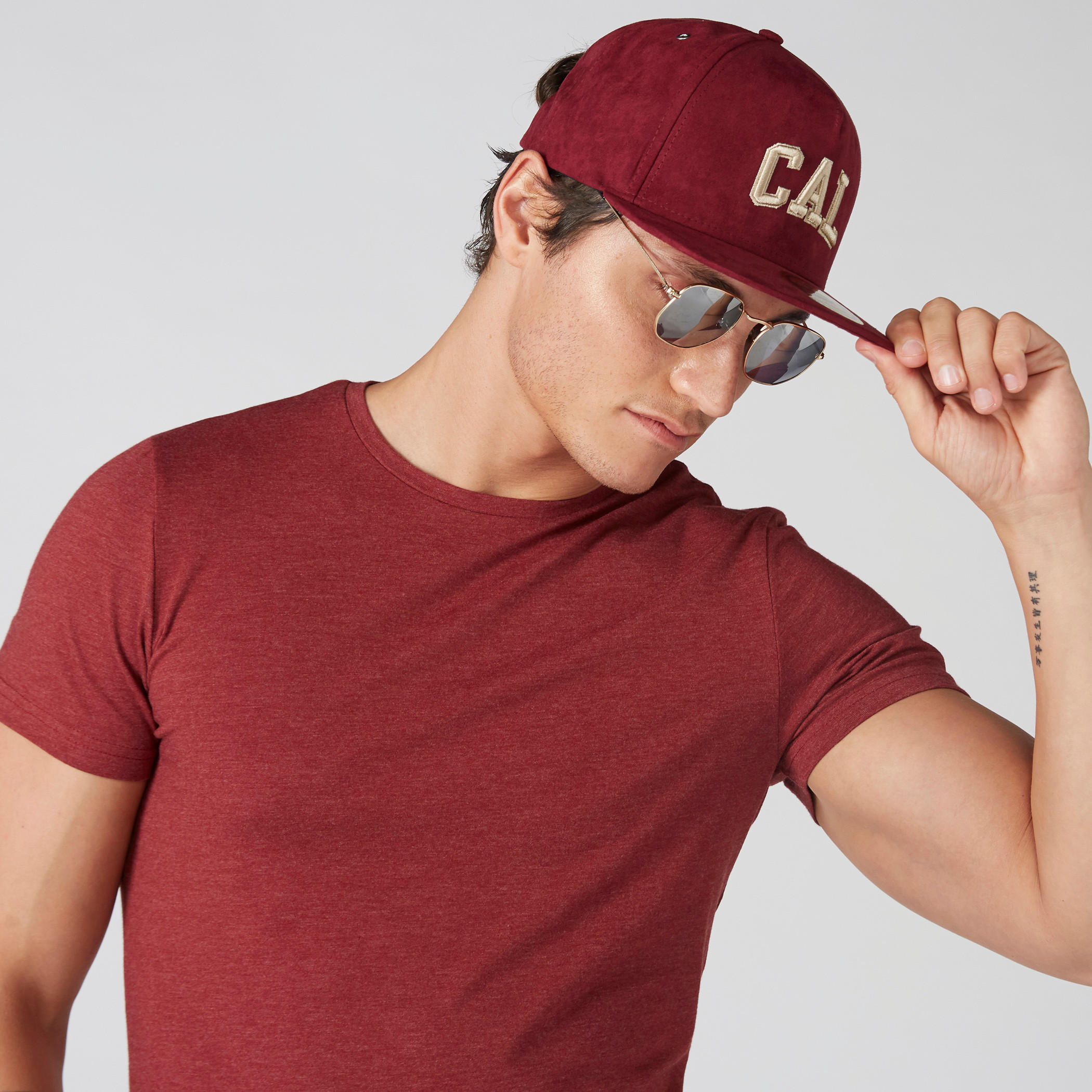 قبعة كاب مطرّزة بزر إغلاق-men-caps-image-2