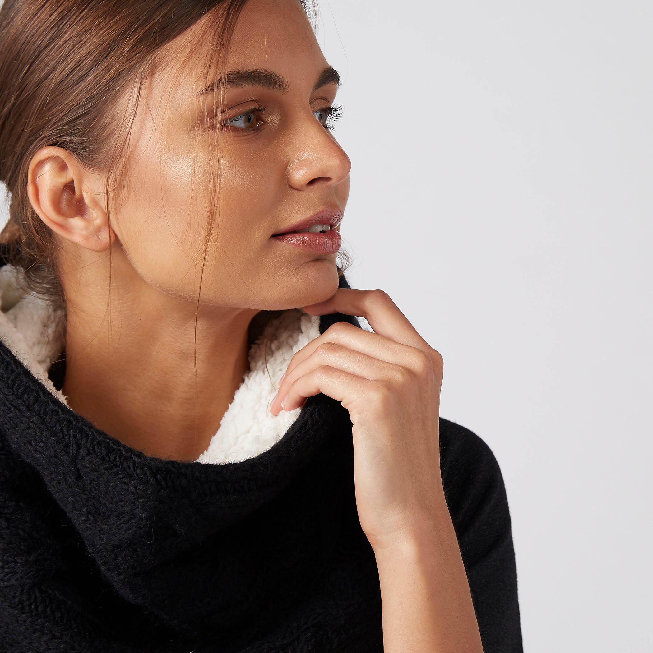 شال قطيفة مستدير-women-clothingaccessories-scarves-image-3