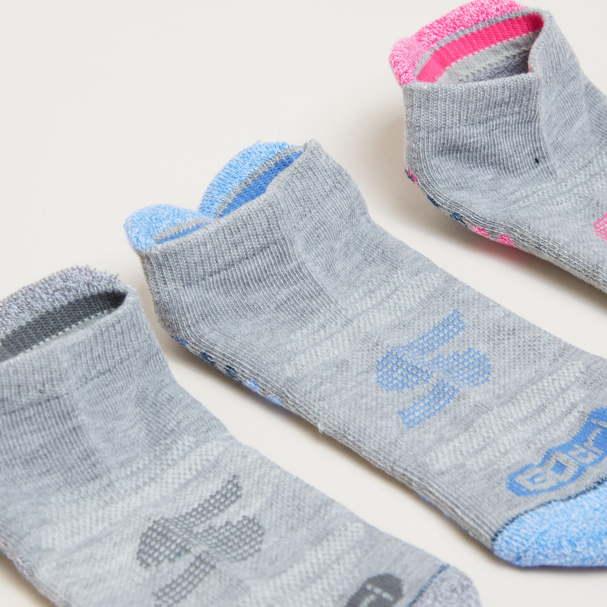جوارب رياضية بقصّة منخفضة للنساء من سكتشرز - S110098-035 -women-socksandstockings-image-4