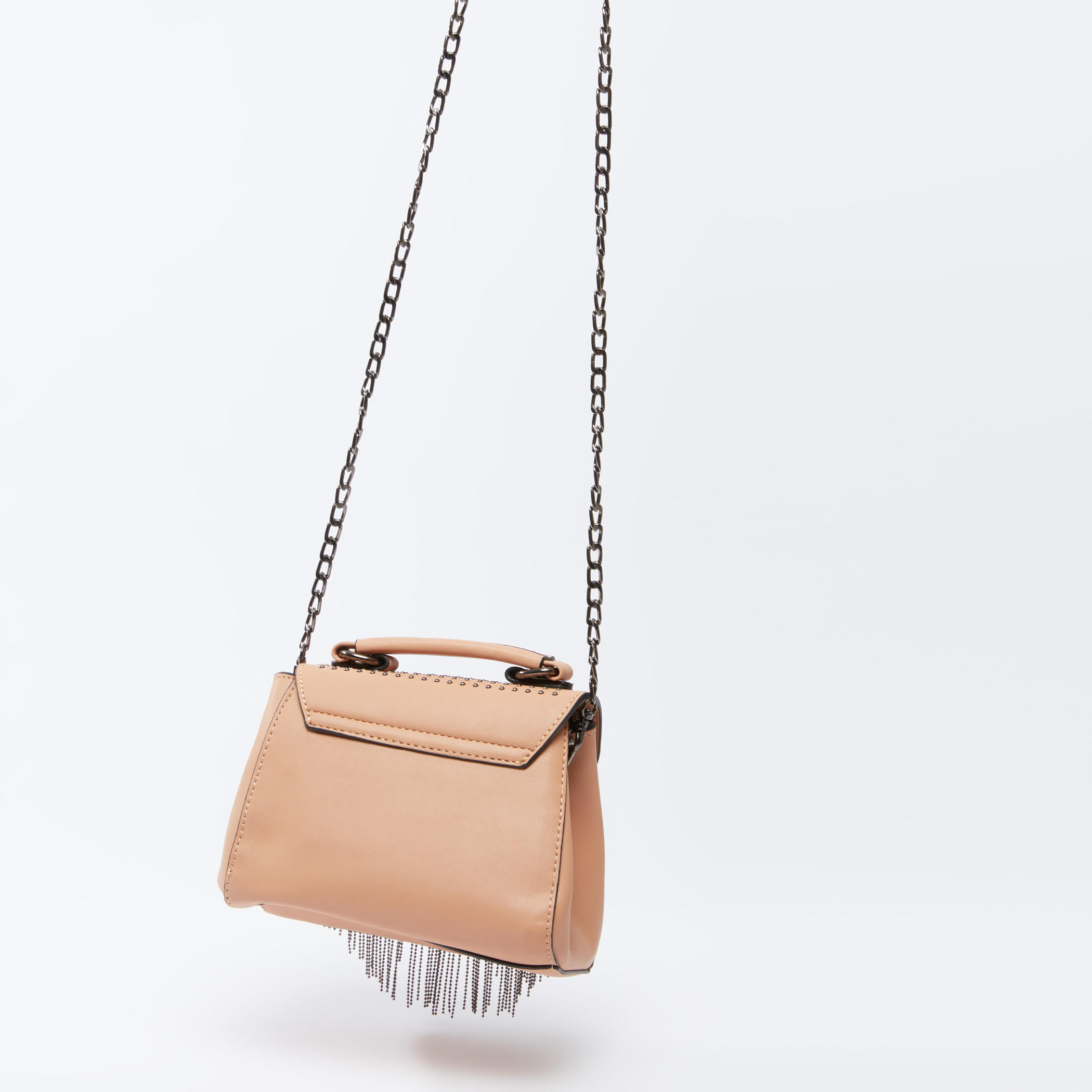 حقيبة ساتشيل مرصّعة بقفل إغلاق دوّار وشراشيب-women-bagsandwallets-handbags-image-3