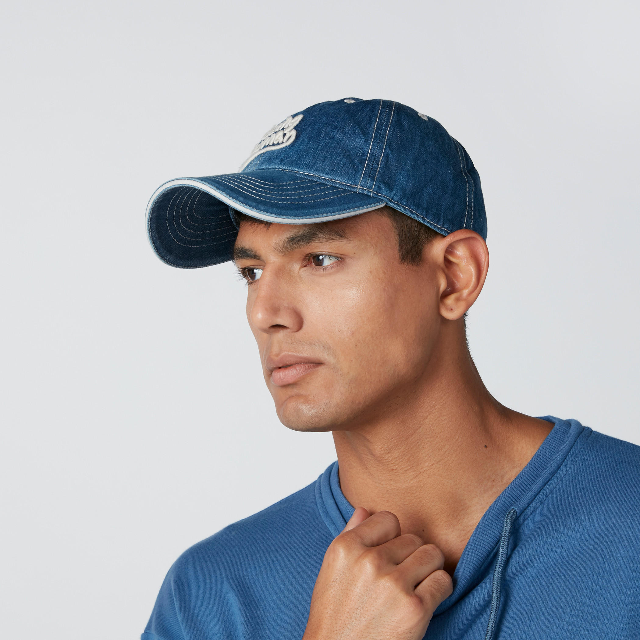قبعة كاب مطرّزة بدرزات بيينج هيومان-men-caps-image-2
