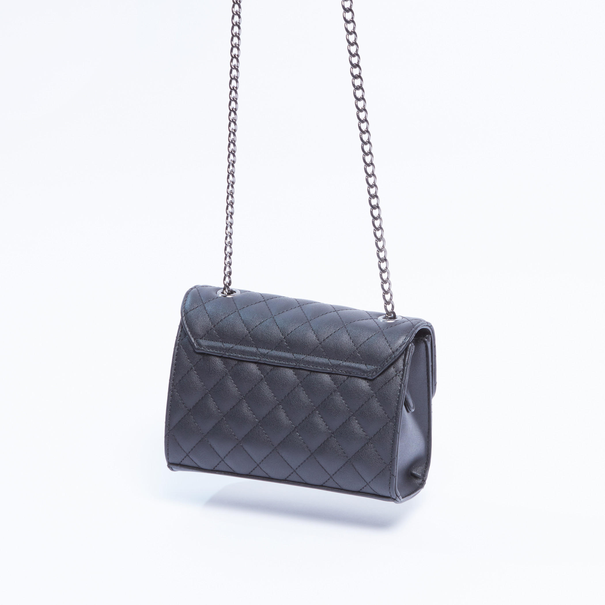 حقيبة ساتشيل مبطّنة بسلسلة ميتاليك-women-bagsandwallets-handbags-image-3