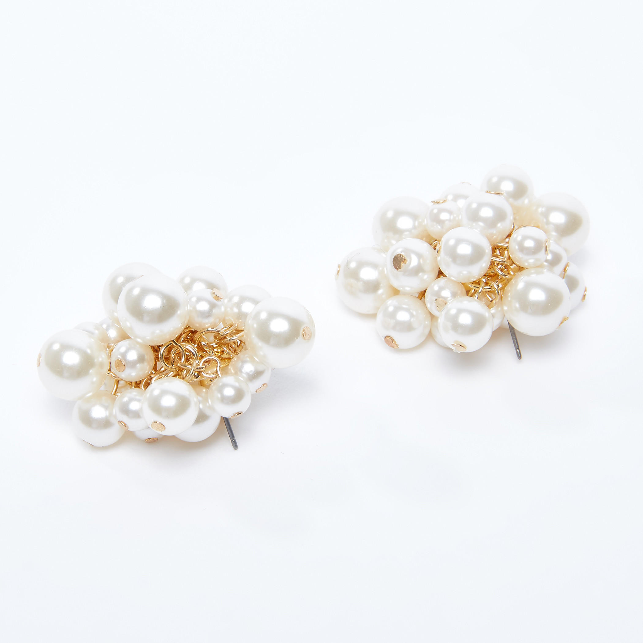 أقراط بتفاصيل لؤلؤ ومكبس إغلاق-women-watchesandjewellery-jewellery-earrings-image-3