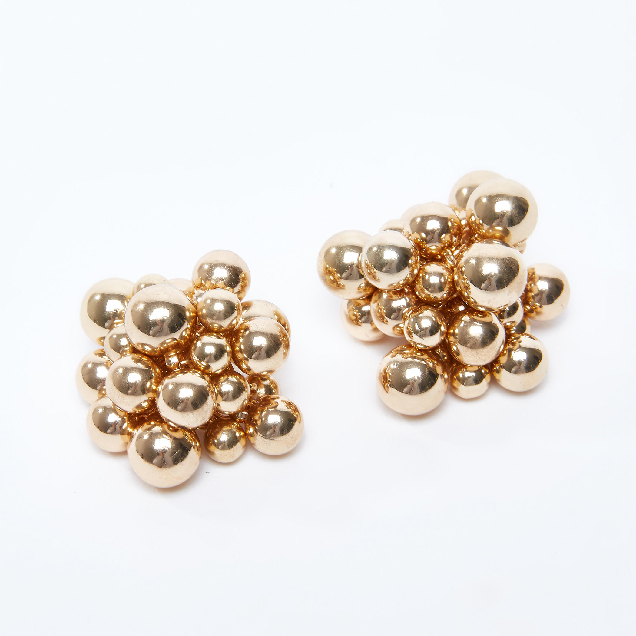 أقراط مزيّنة بالخرز بمكبس إغلاق-women-watchesandjewellery-jewellery-earrings-image-3