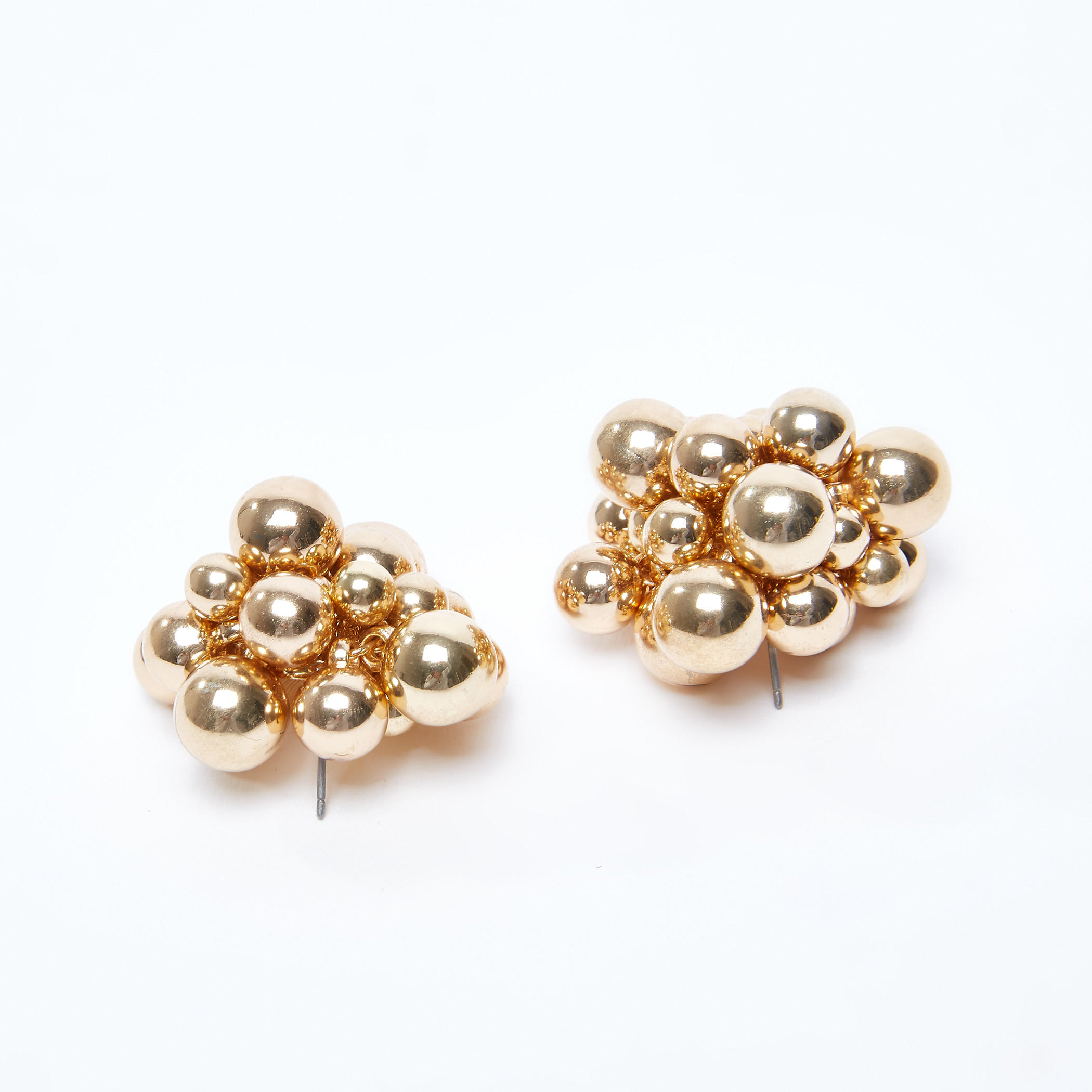 أقراط مزيّنة بالخرز بمكبس إغلاق-women-watchesandjewellery-jewellery-earrings-image-1