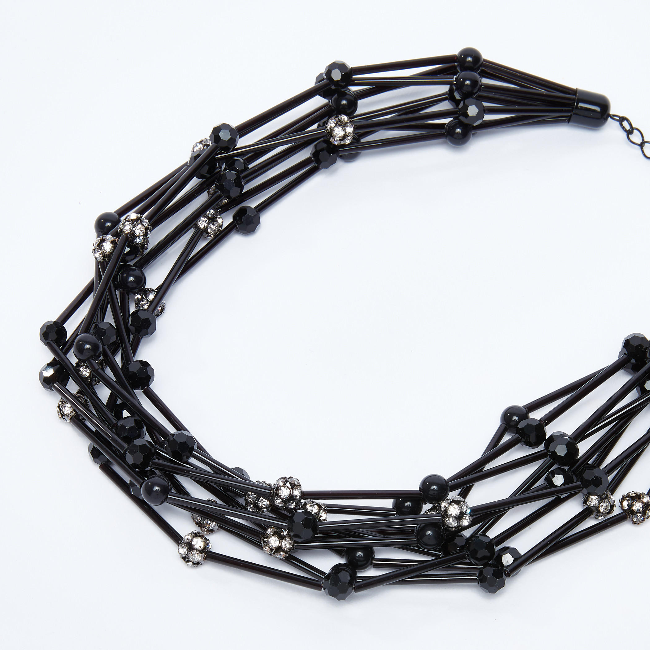 قلادة مرصّعة بمشبك إغلاق-women-watchesandjewellery-jewellery-necklacesandpendants-image-3