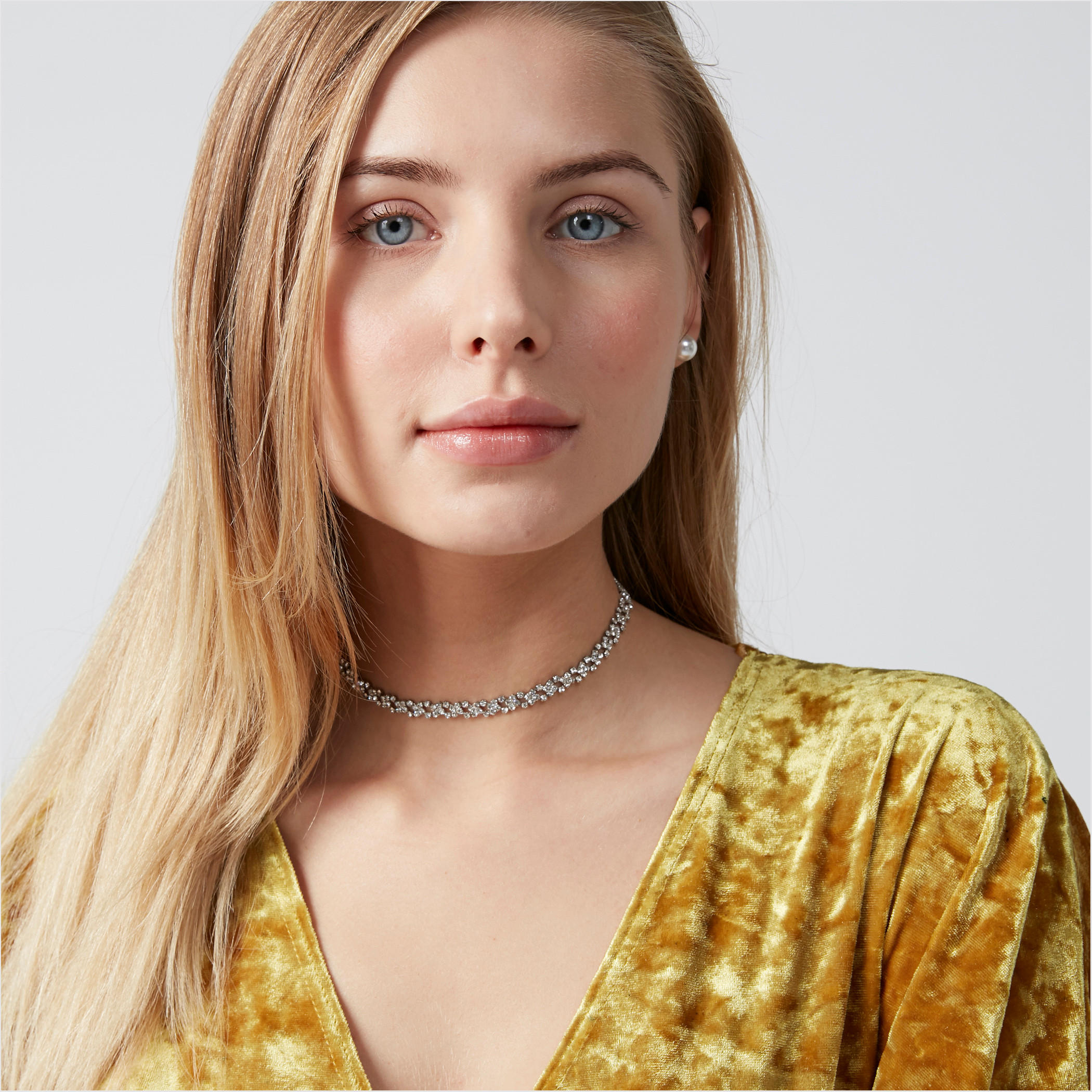 Studded Necklace with Lobster Clasp-women-watchesandjewellery-jewellery-necklacesandpendants-image-2