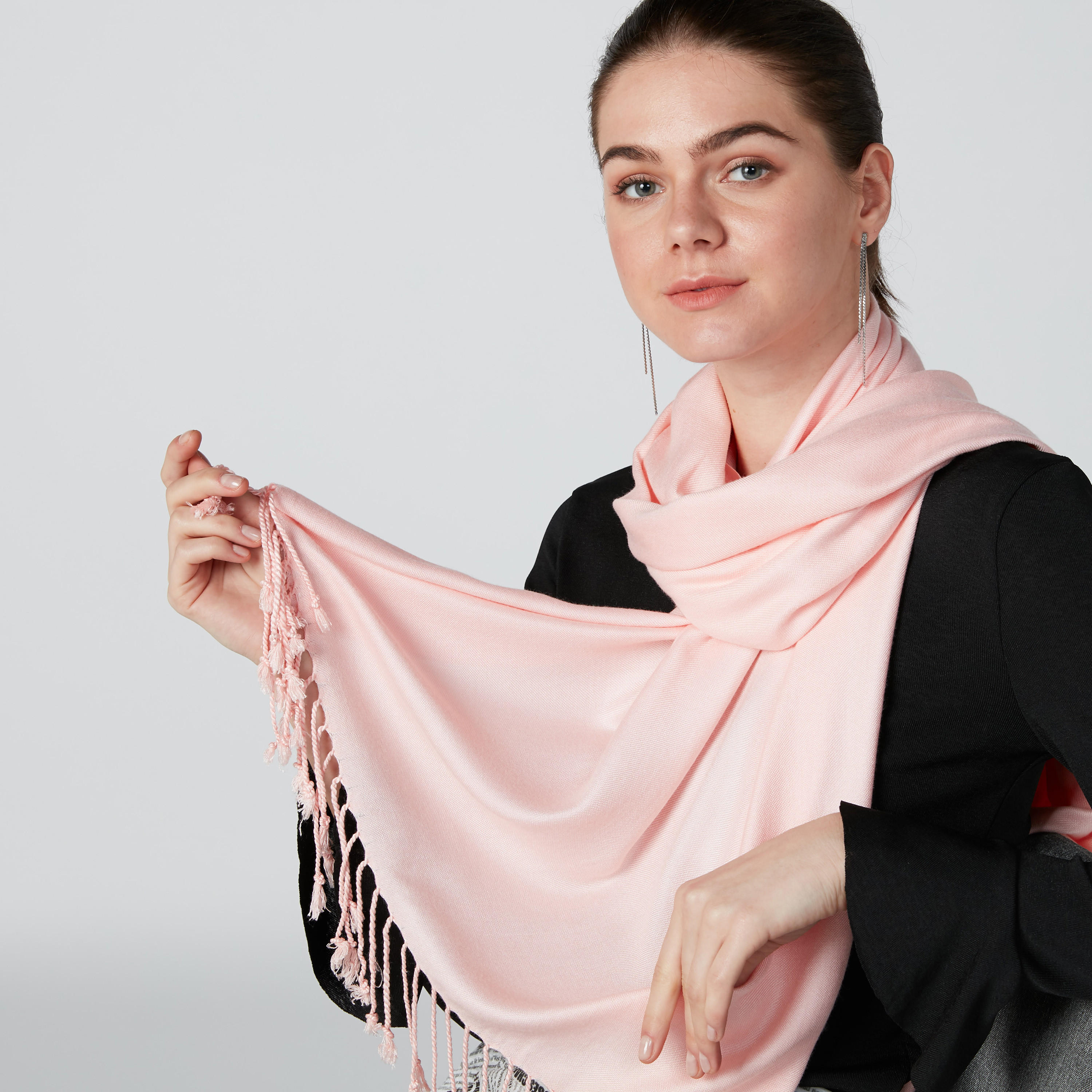 وشاح سادة بشراشيب-women-clothingaccessories-scarves-image-2