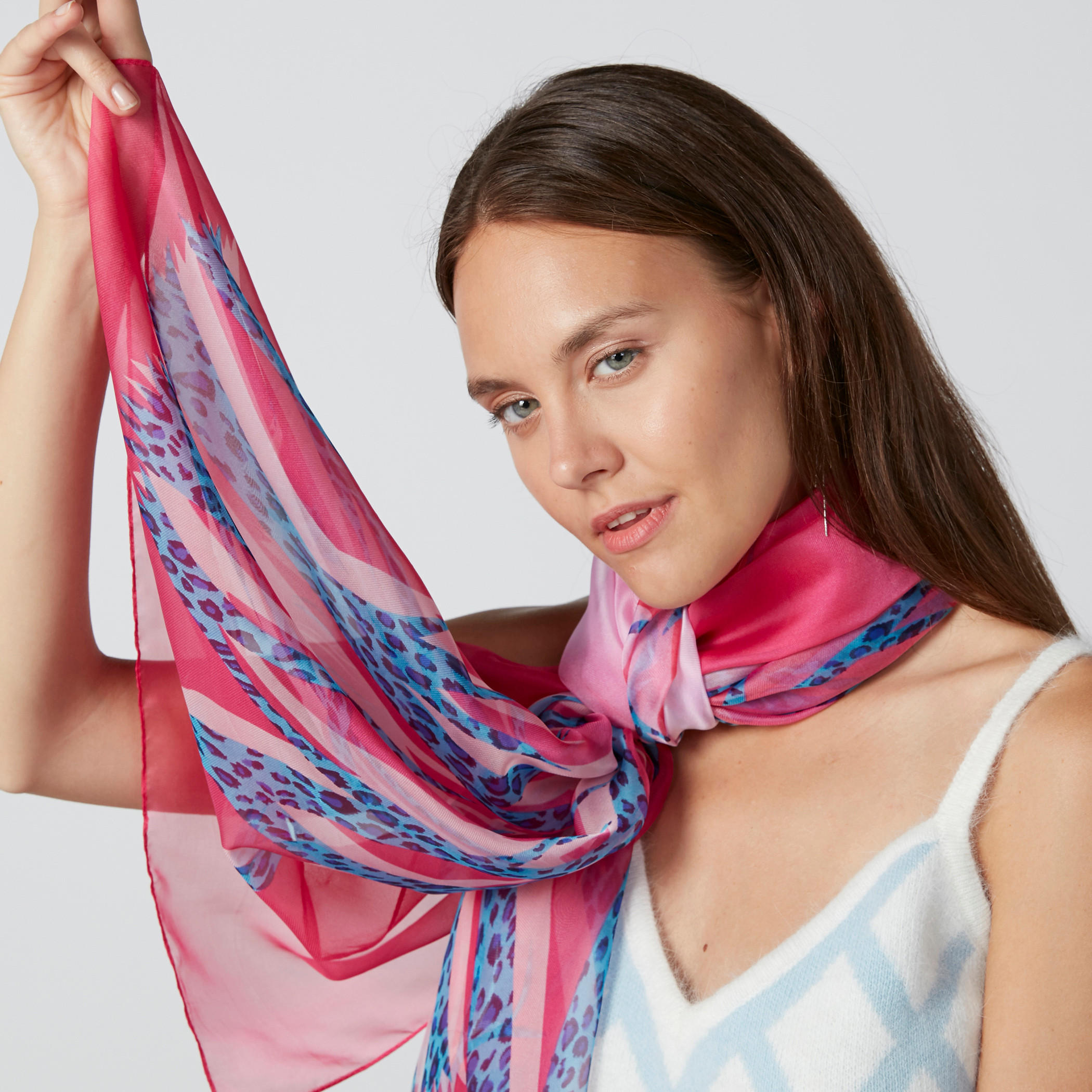 وشاح بطبعات-women-clothingaccessories-scarves-image-2