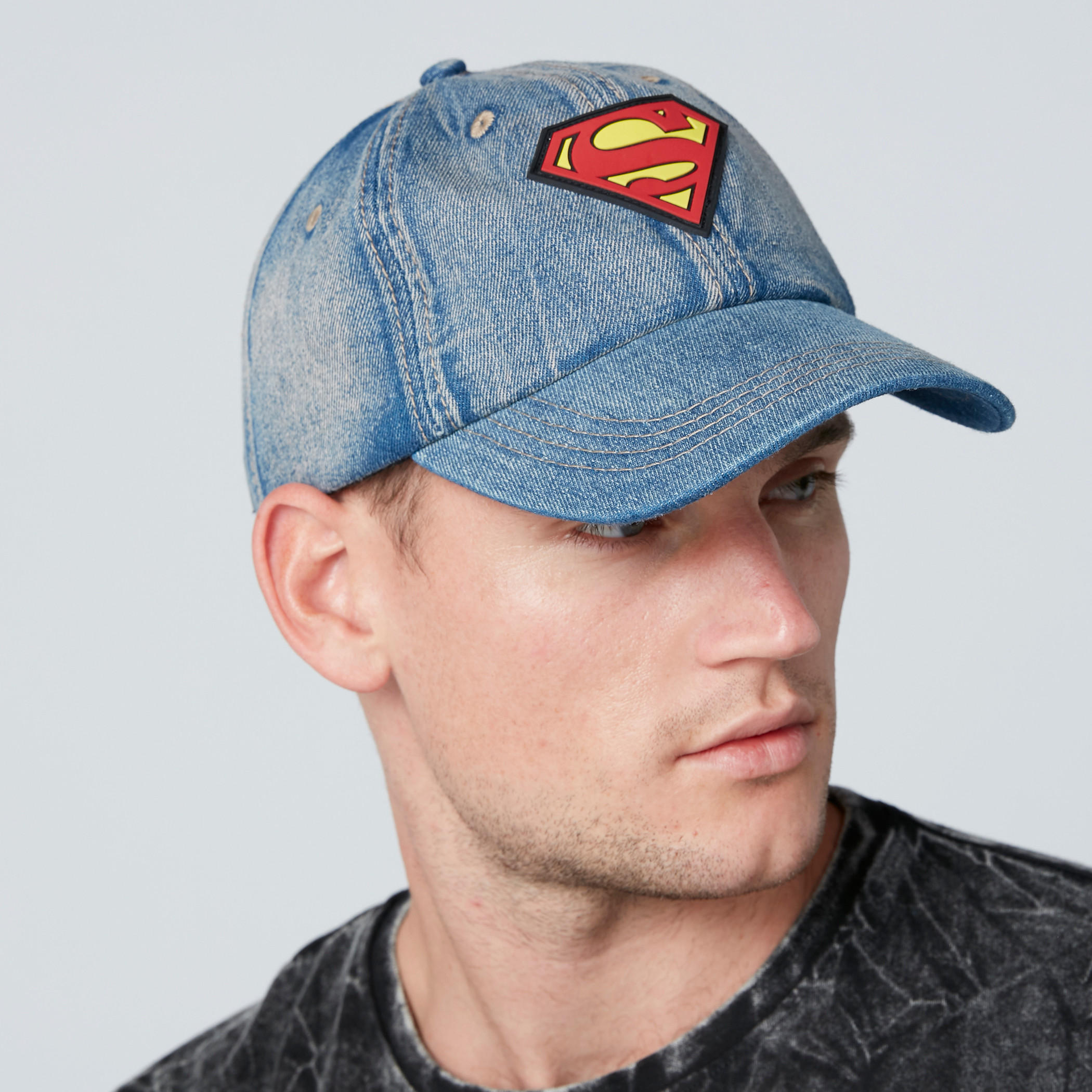 قبعة كاب بتزيينات سوبرمان-men-caps-image-2