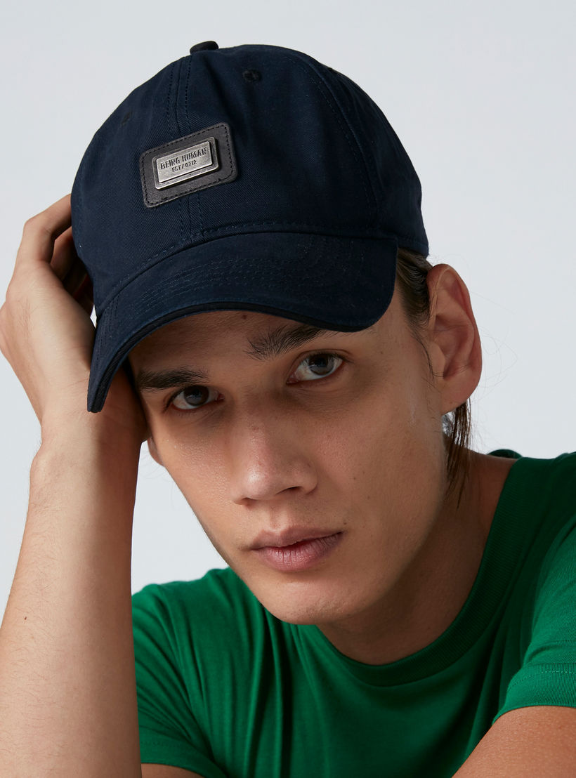 قبعة كاب بتزيينات ودرزات بيينج هيومان-men-caps-image-2
