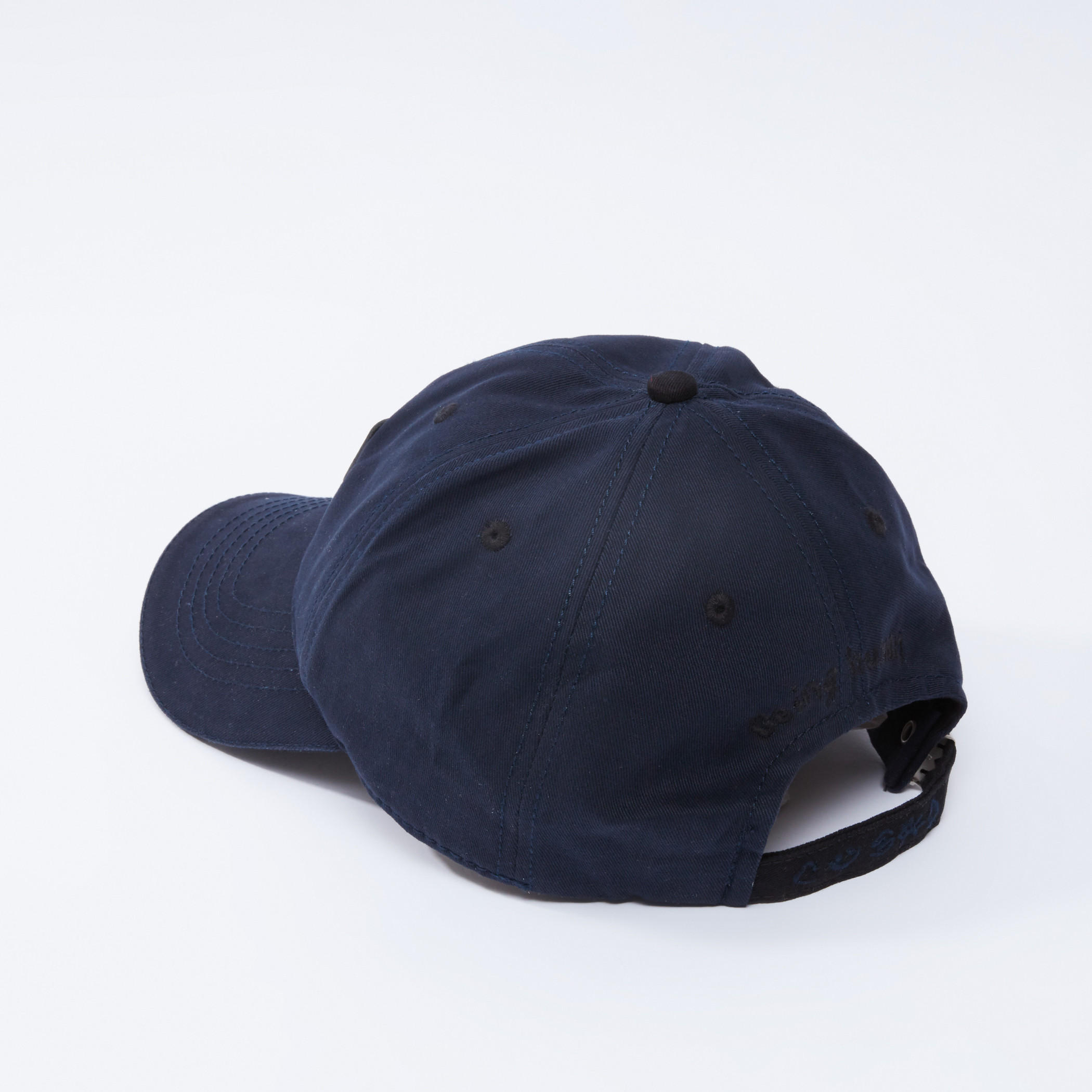 قبعة كاب بتزيينات ودرزات بيينج هيومان-men-caps-image-1