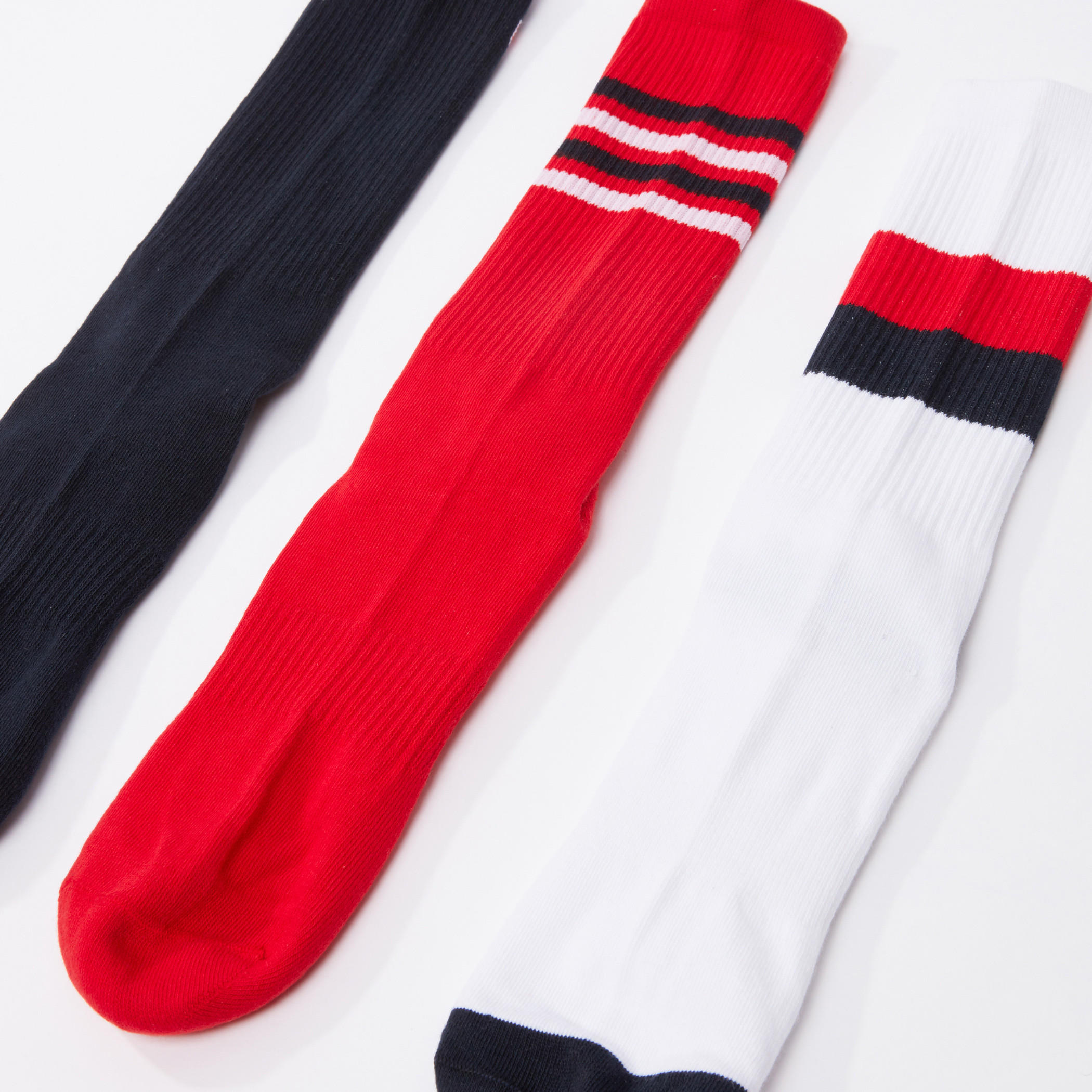 جوارب رياضية قصيرة - طقم من 3 أزواج-men-socks-image-3