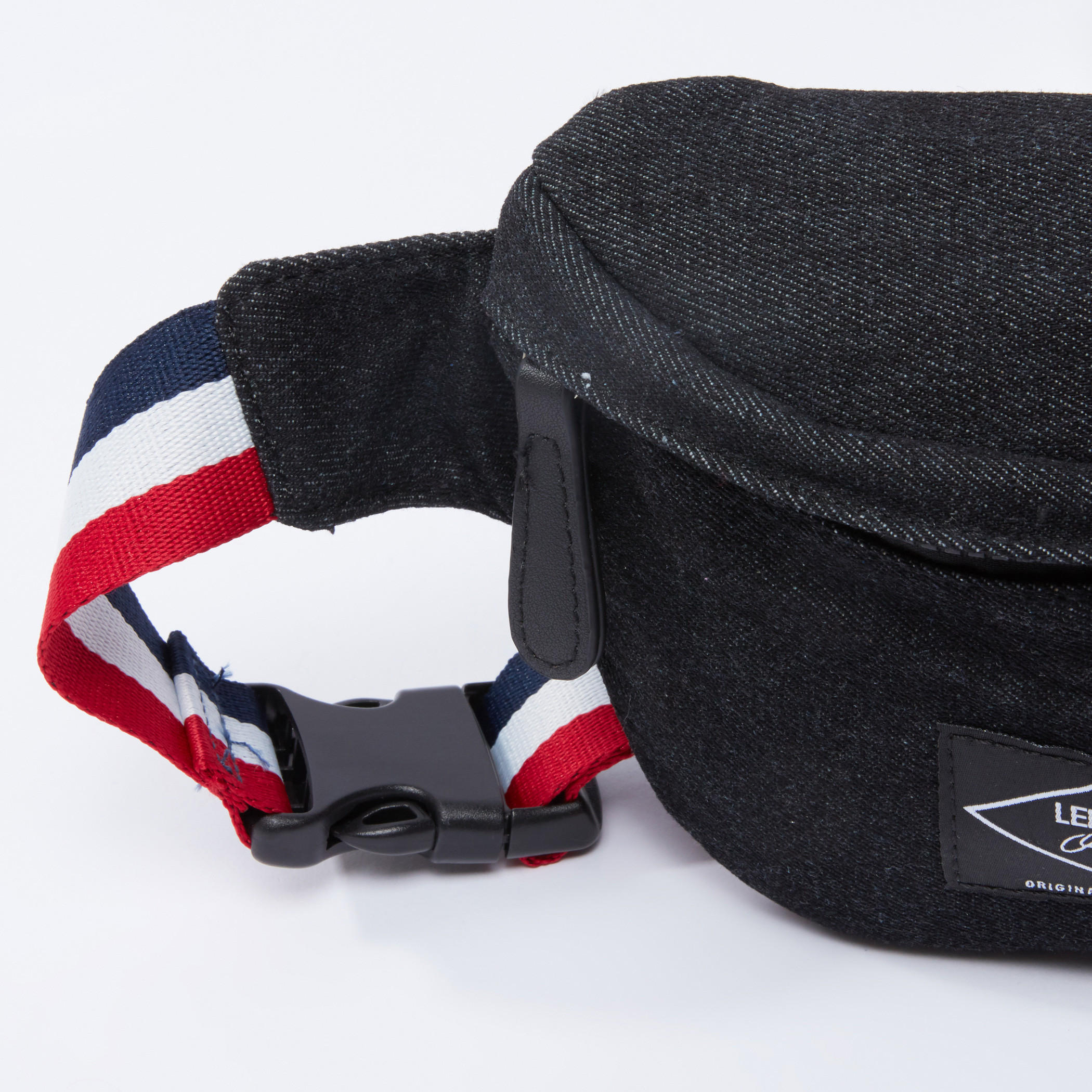 حقيبة فاني بإبزيم وسحّاب إغلاق من لي كوبر-men-bags-image-4