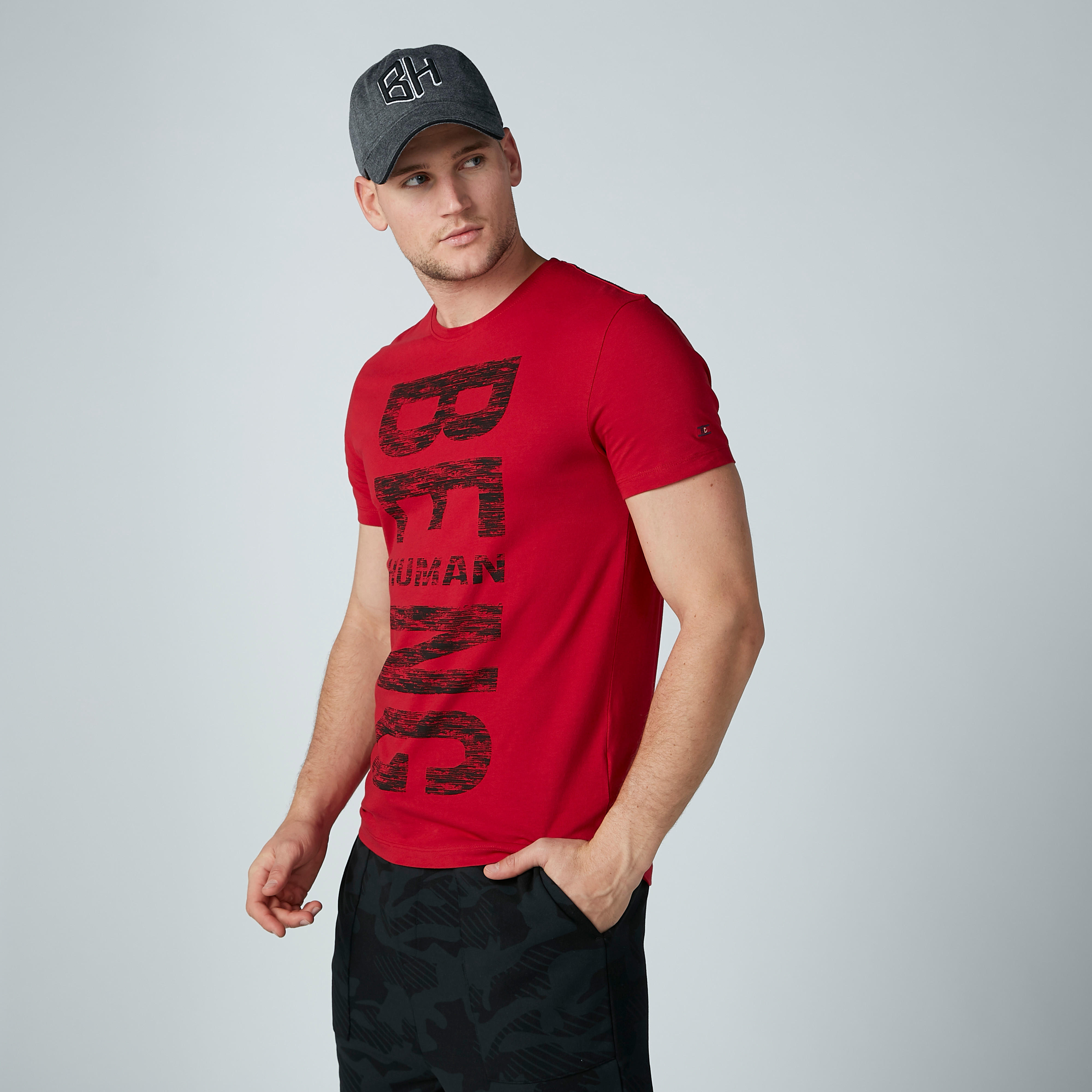 قبعة كاب بثنية إغلاق وتزيينات وتطريز من بيينج هيومان-men-caps-image-2