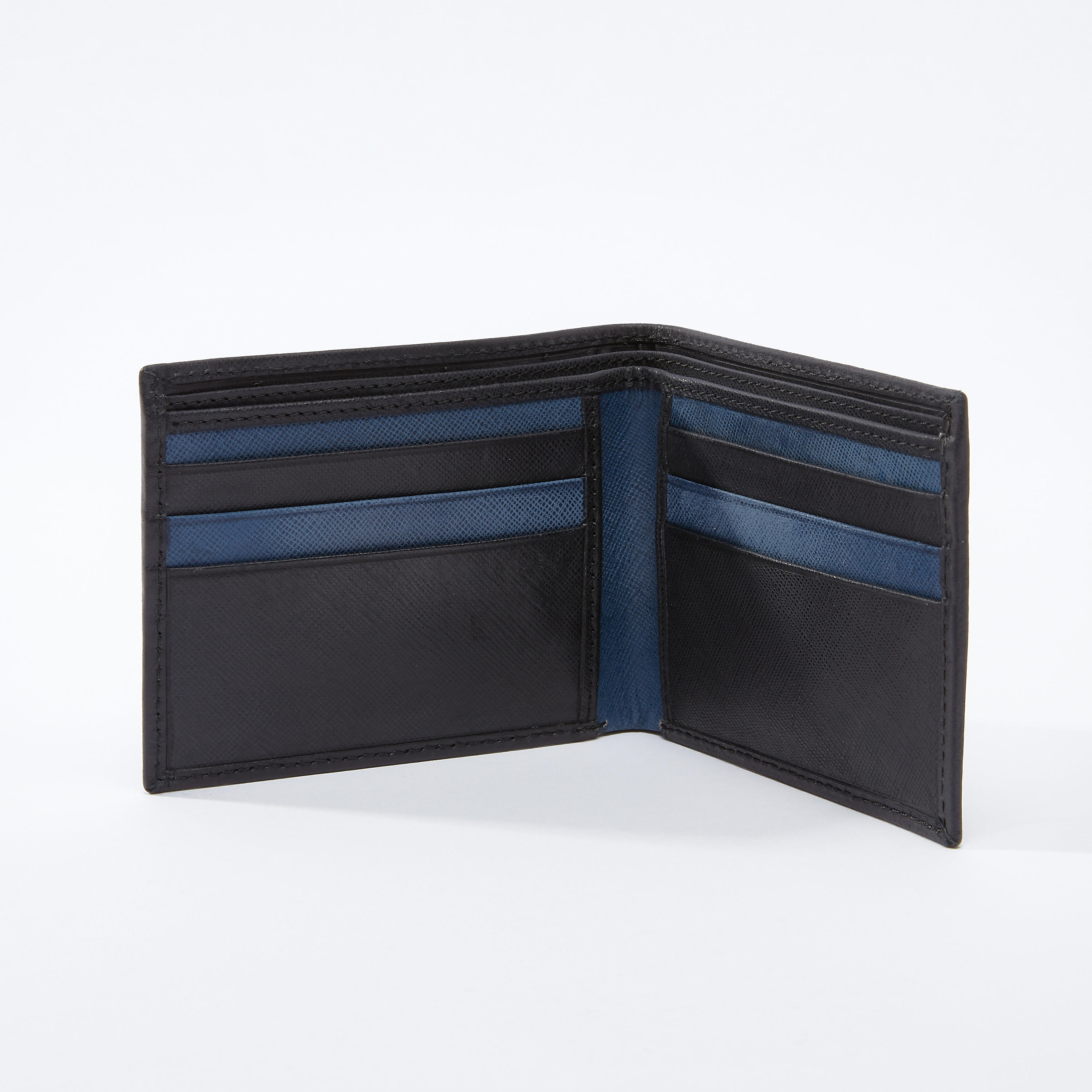 حامل بطاقات مقلّم بتفاصيل مزيّنة-men-beltsandwallets-wallets-image-2