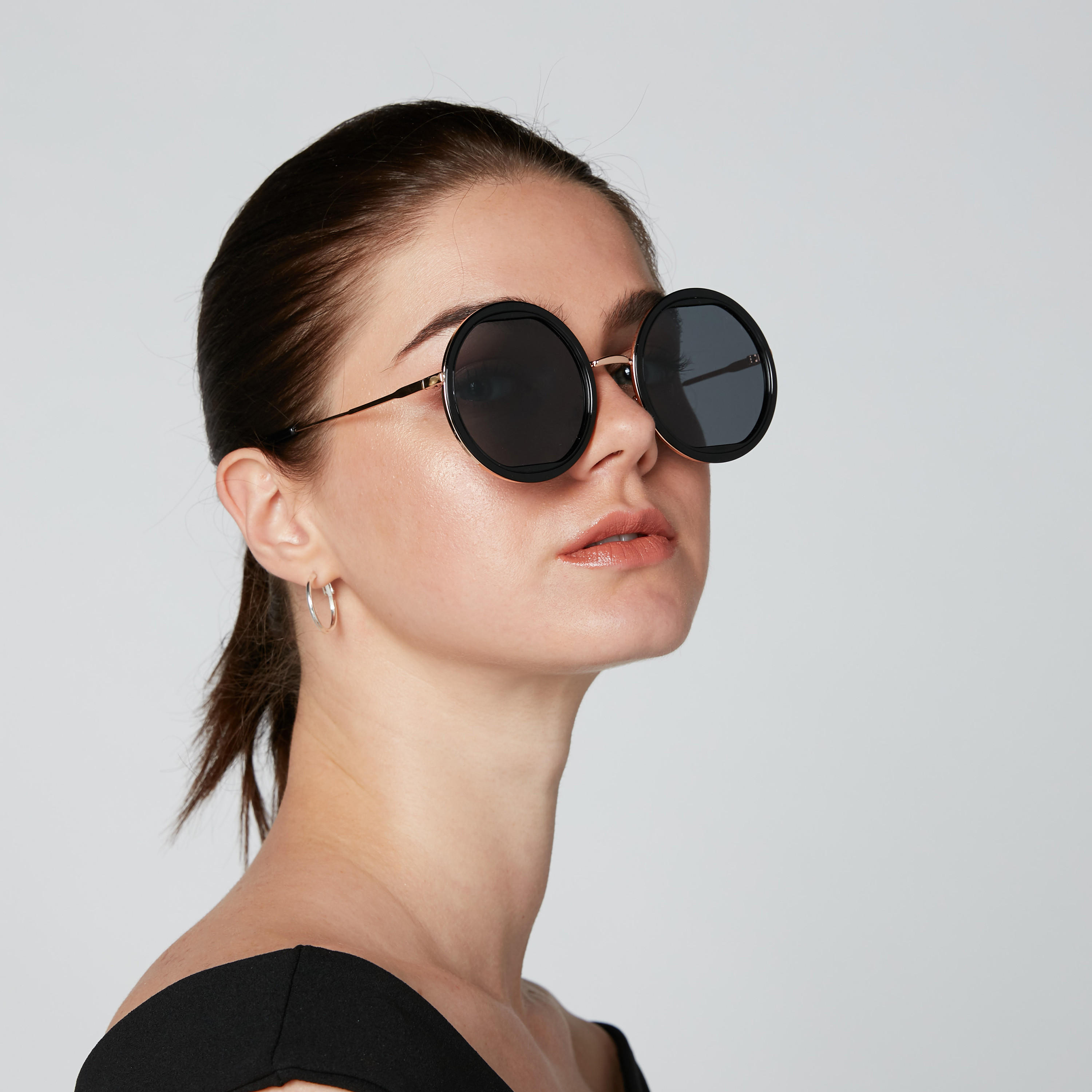 Full Rim Round Sunglasses-women-sunglasses-image-2