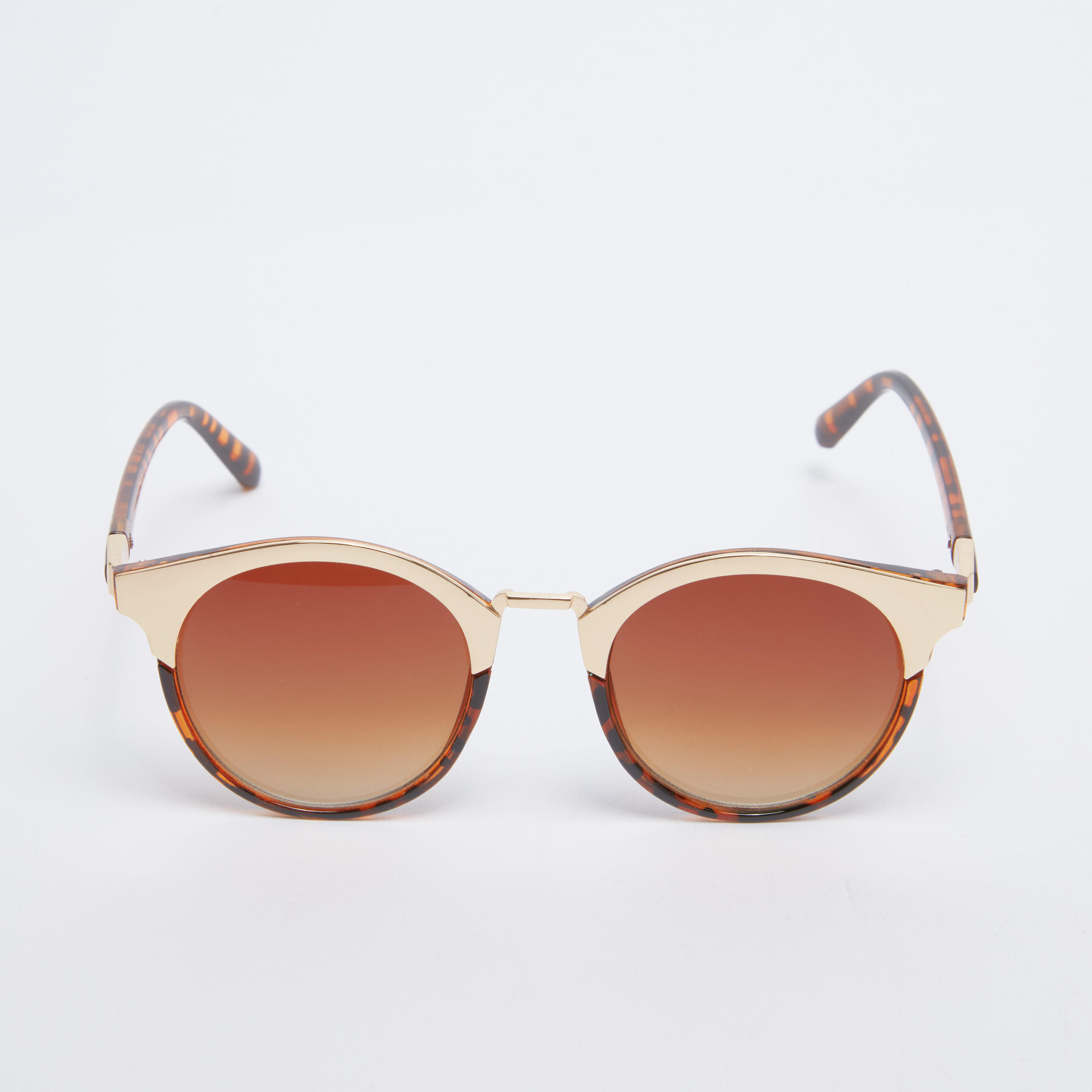 نظارة شمسية مستديرة بتفاصيل ميتاليك وطبعات-women-sunglasses-image-4