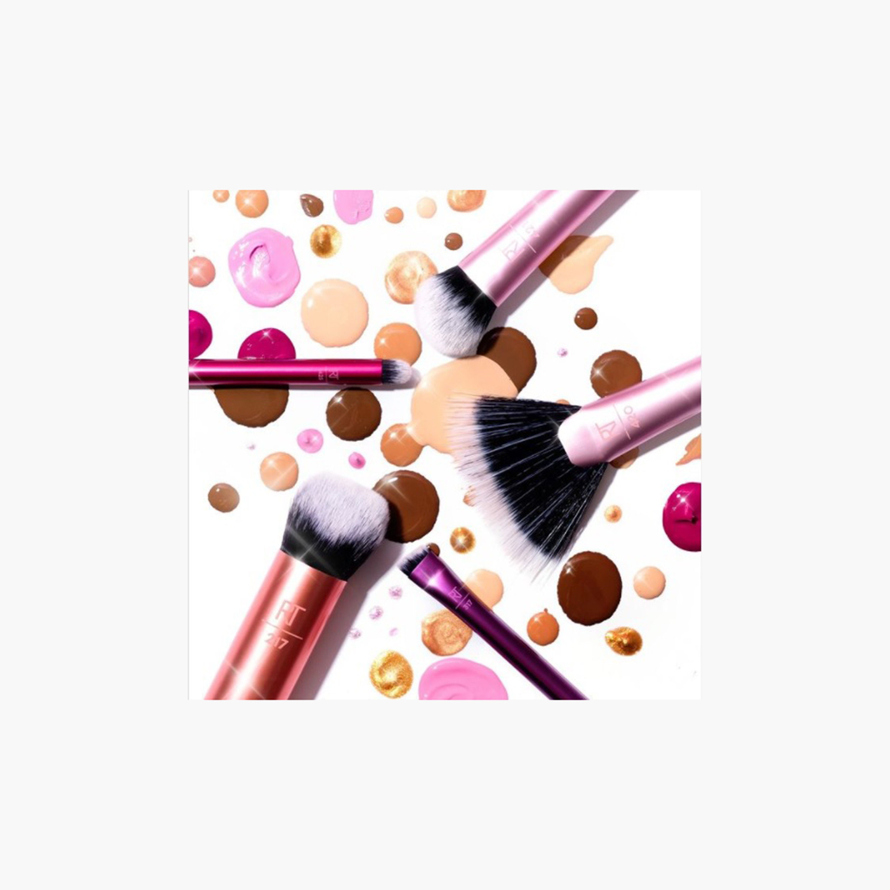 مجموعة فرش مكياج افريداي اسينشيالز من ريل تيكنيكس -من 5 قطع-beautyandpersonalcare-makeup-brushesandaccessories-brushes-image-10