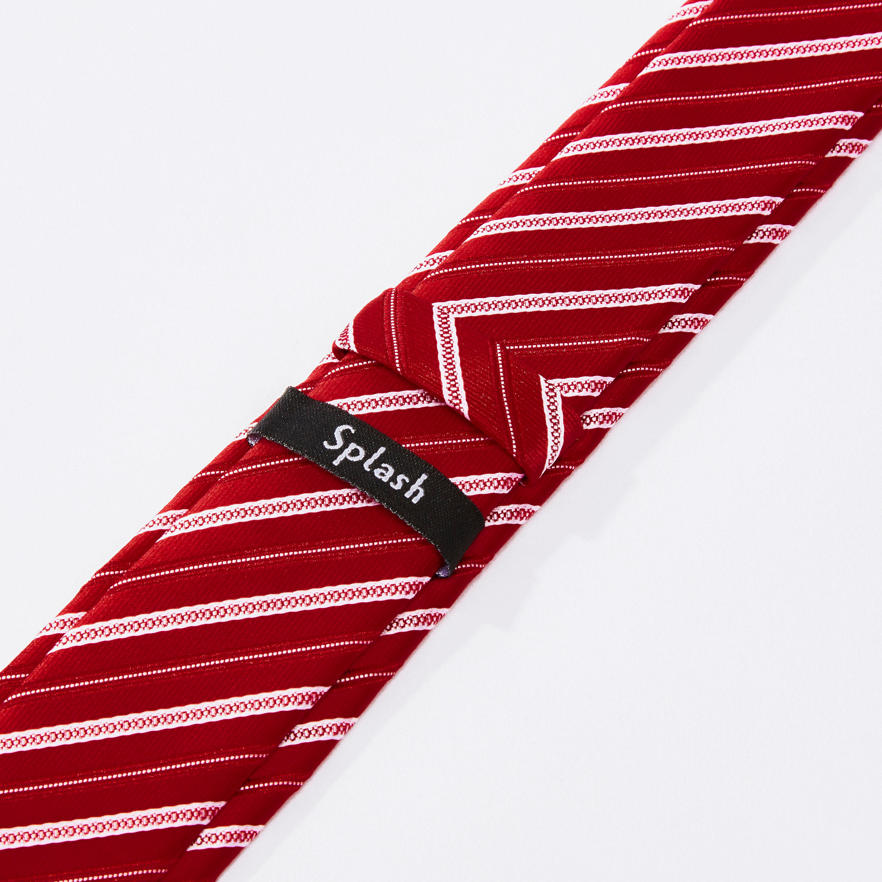 ربطة عنق عاديّة مقلّمة-men-tiesandcufflinks-pocketsquares-image-2